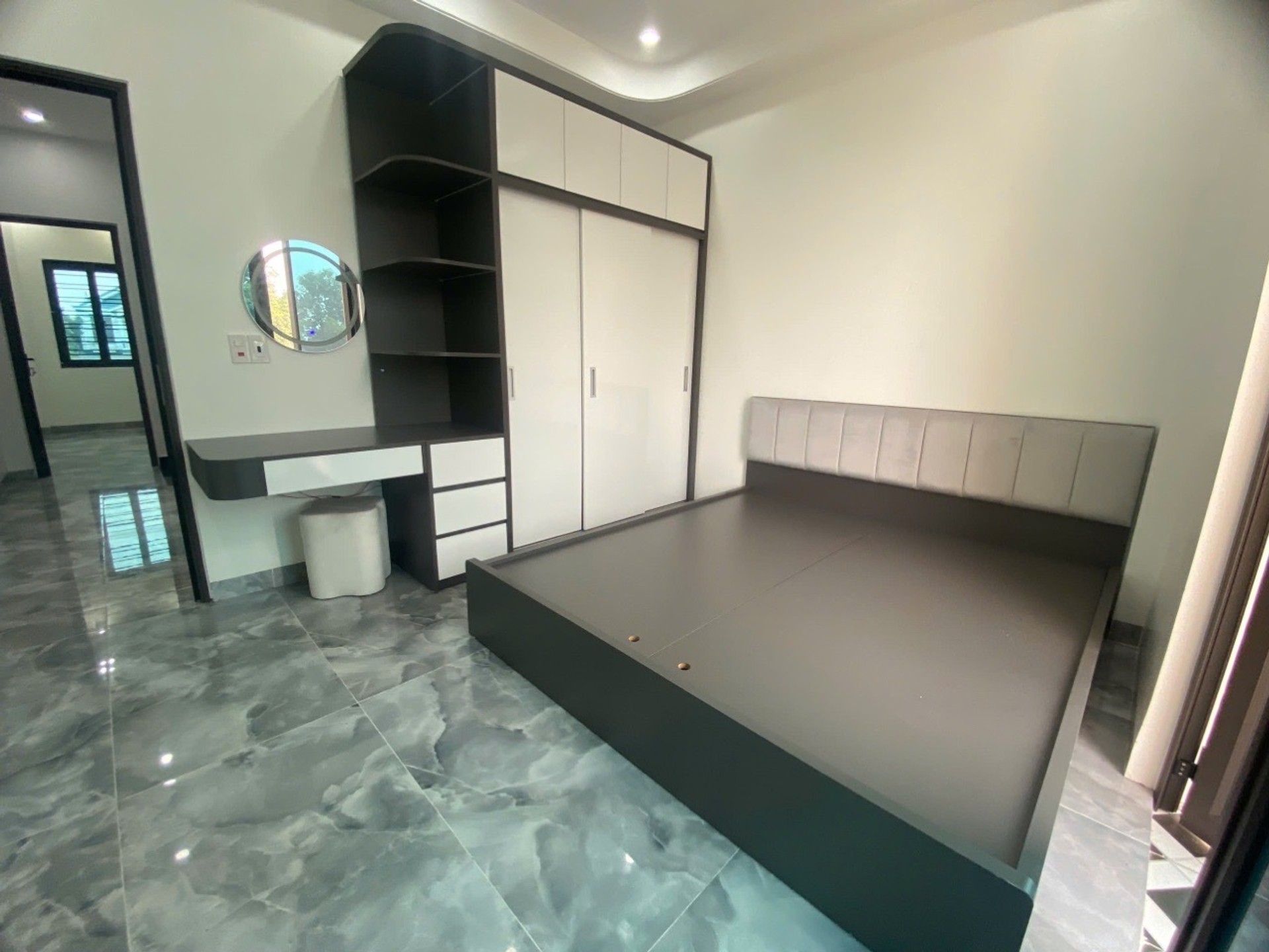 Nhà 3 tầng hiện đại tại Tổ 6, Thị trấn An Dương, thiết kế kiên cố và tiện nghi