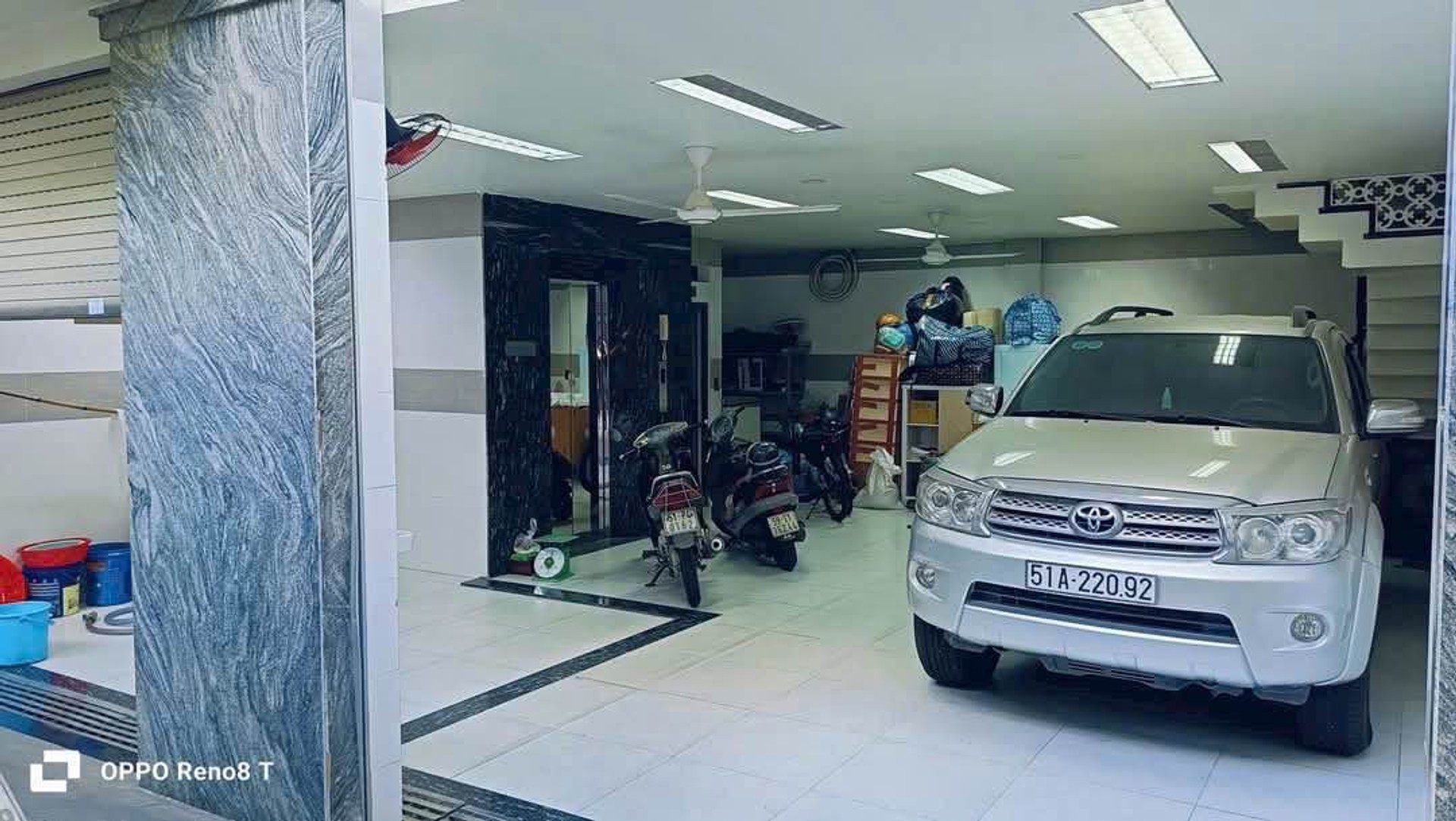 Bán nhà 5 tầng 3 phòng ngủ tại trung tâm Tân Phú, có thang máy