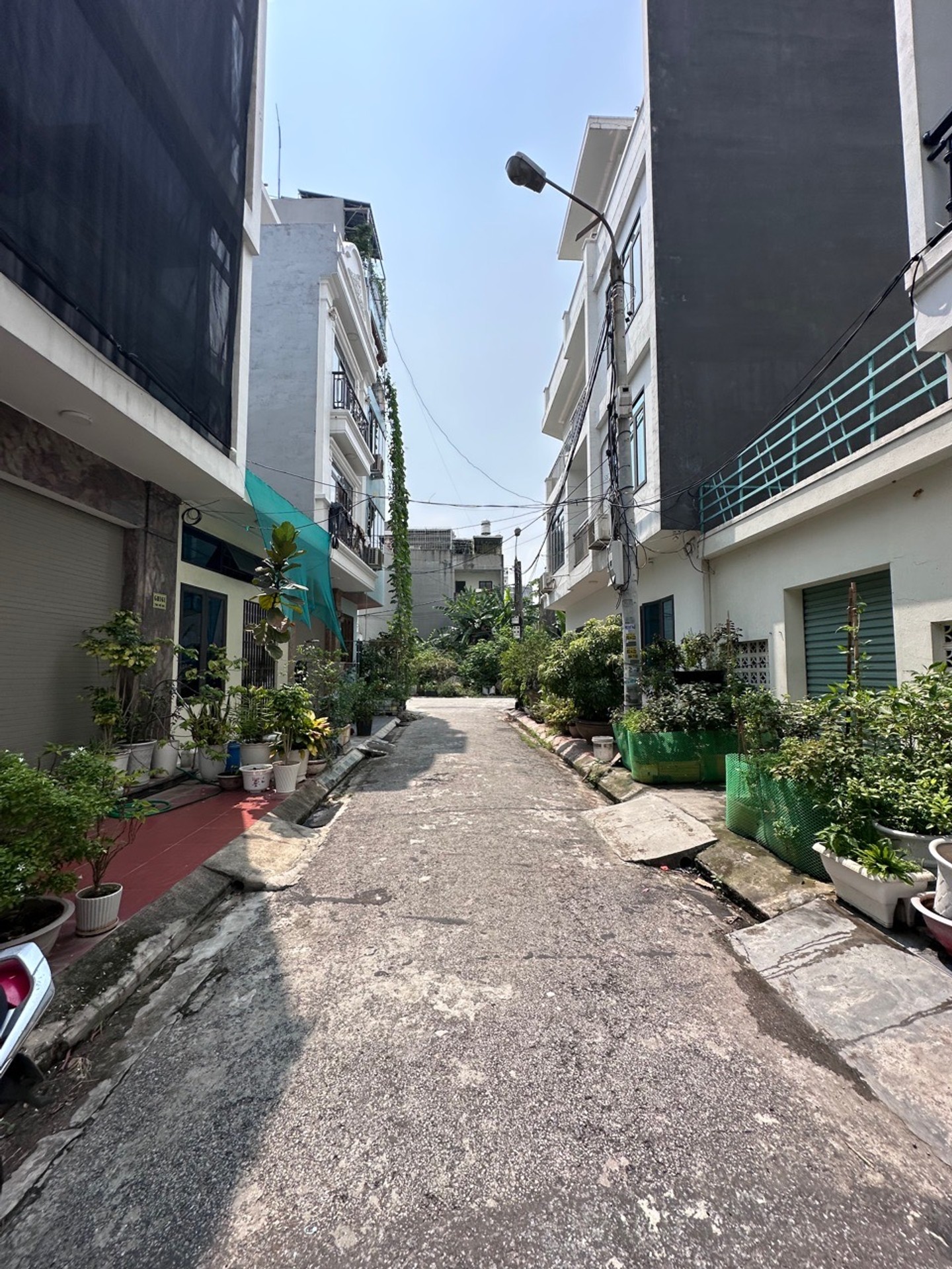 Nhà phố 4 tầng hiện đại tại khu phân lô văn minh, tiện ích đầy đủ tại xã phường