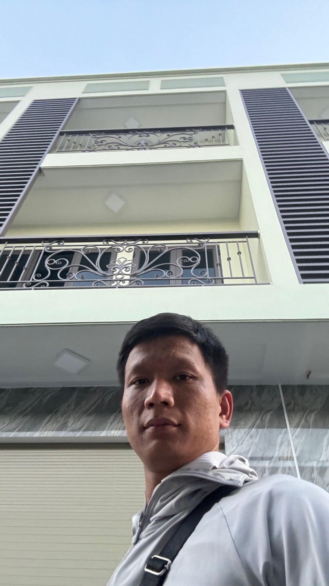 Nhà 3 tầng thiết kế hiện đại tại khu đông dân cư phát triển mạnh