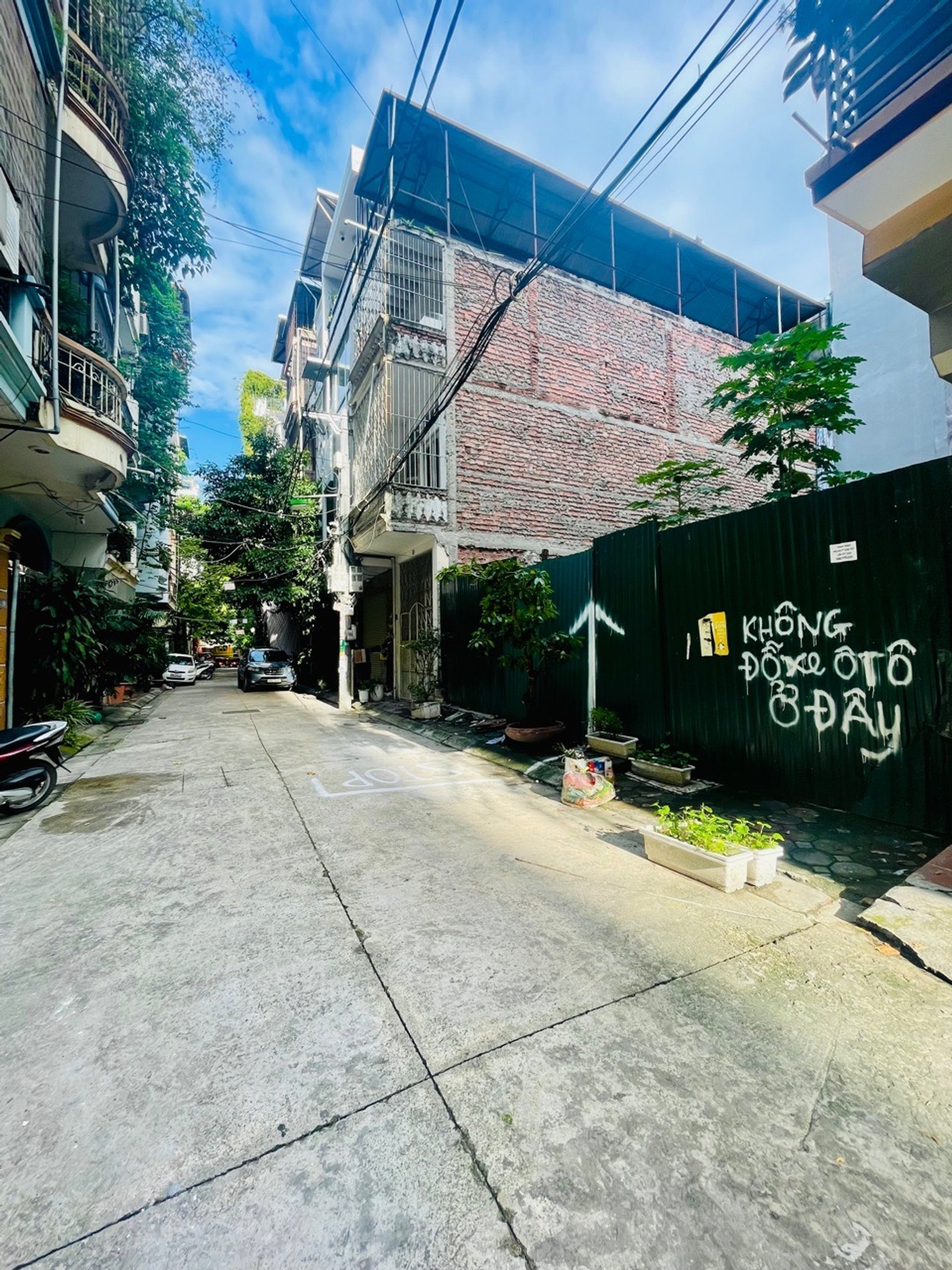 Nhà phân lô ô tô tránh Lạc Trung, vị trí trung tâm Hai Bà Trưng