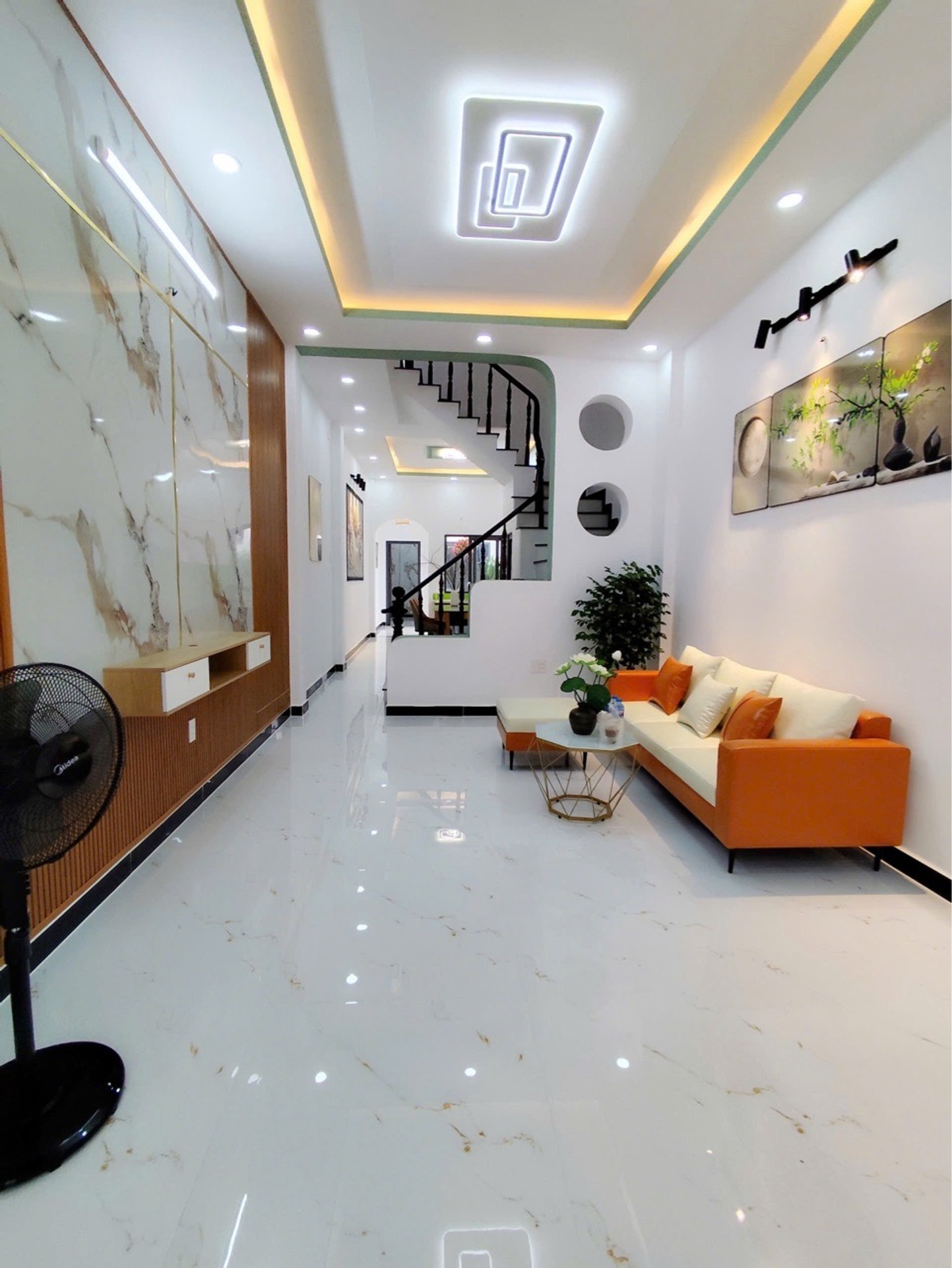 Nhà mới 80m2, nội thất xịn, ở liền, chỉ 7t nhỉnh