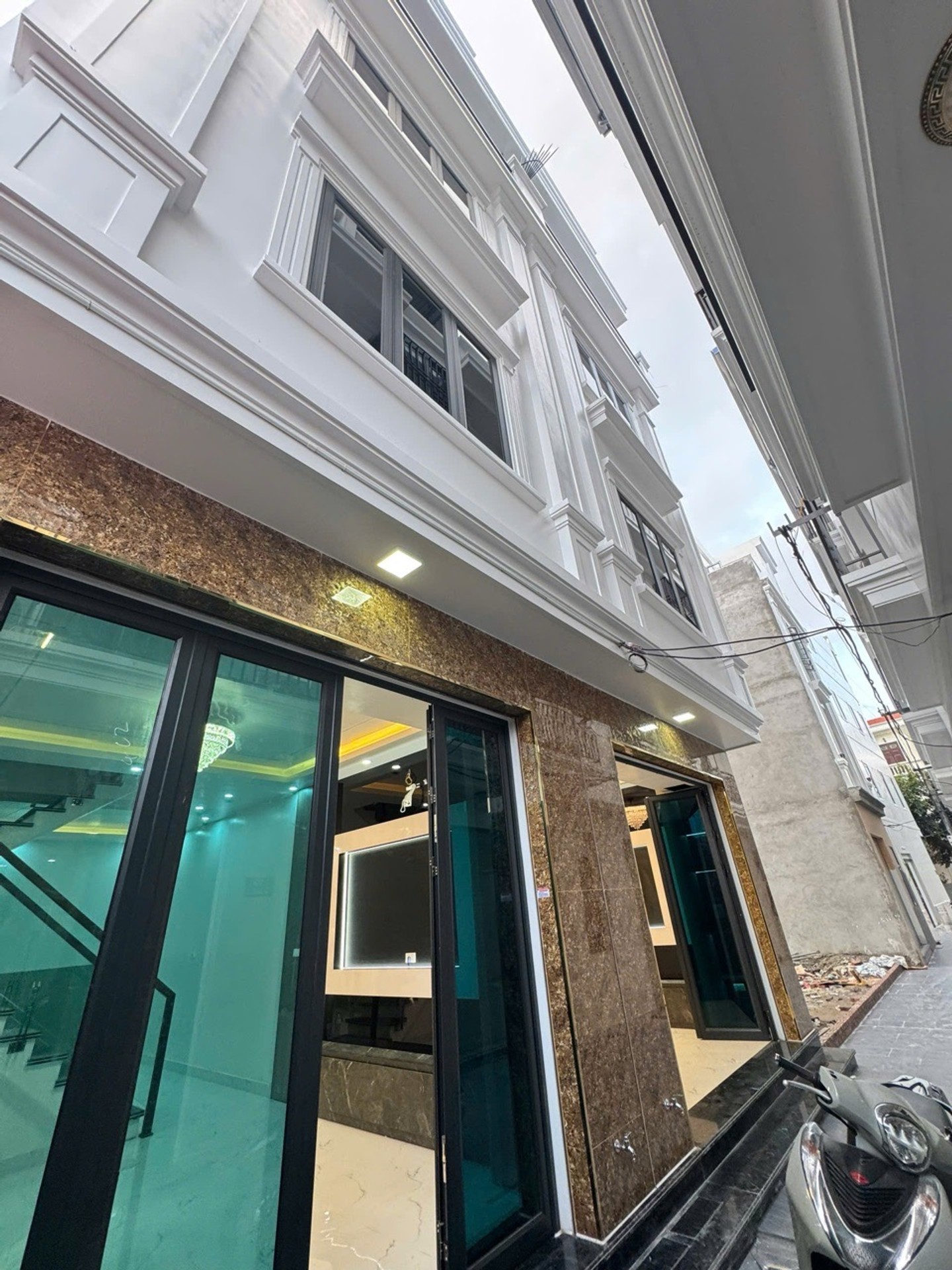 Nhà Mới 4 Tầng Độc Lập, Ngõ Oto Phú Xá - Đẳng Cấp Khó Bỏ Qua
