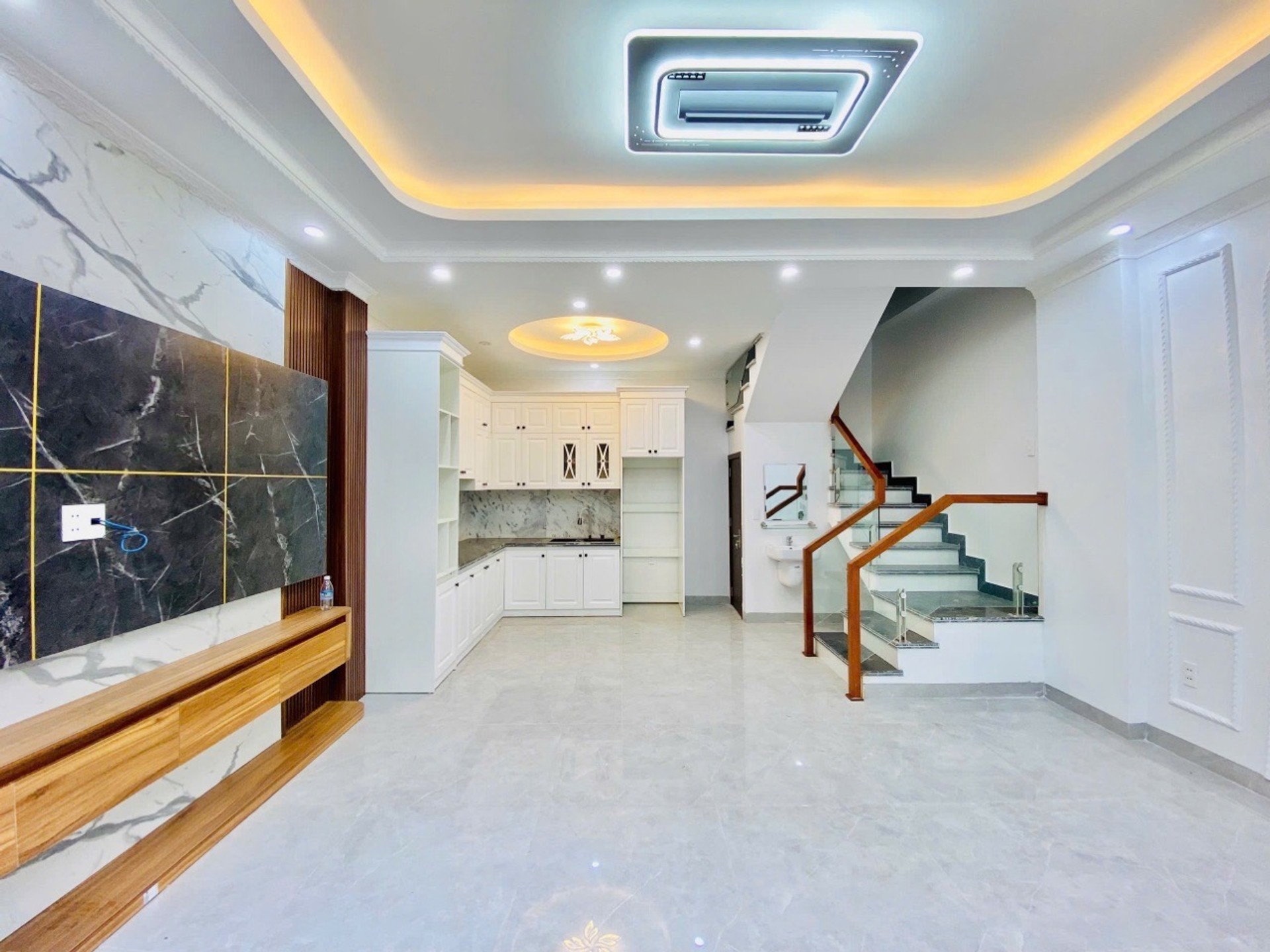 Nhà 4 Tầng Mới Xây Độc Lập Tại Phương Lưu - Thiết Kế Hiện Đại, Tiện Ích Đầy Đủ