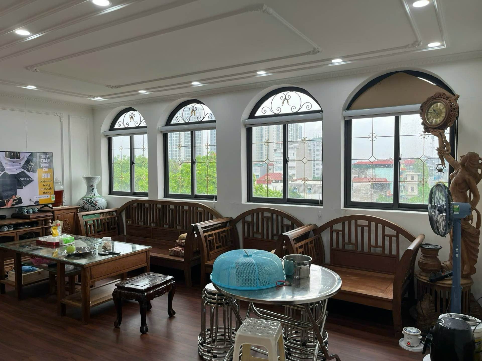 Nhà 6 tầng mặt ngõ rộng tại trung tâm Ngọc Lâm thích hợp kinh doanh và ở