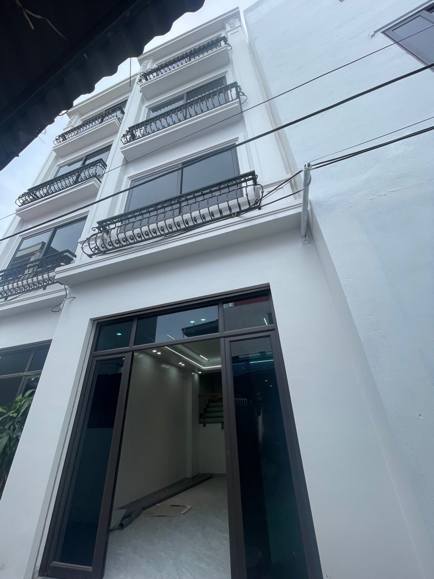 Nhà 4 Tầng Thiết Kế Hiện Đại Tại Trung Tâm Kiến An