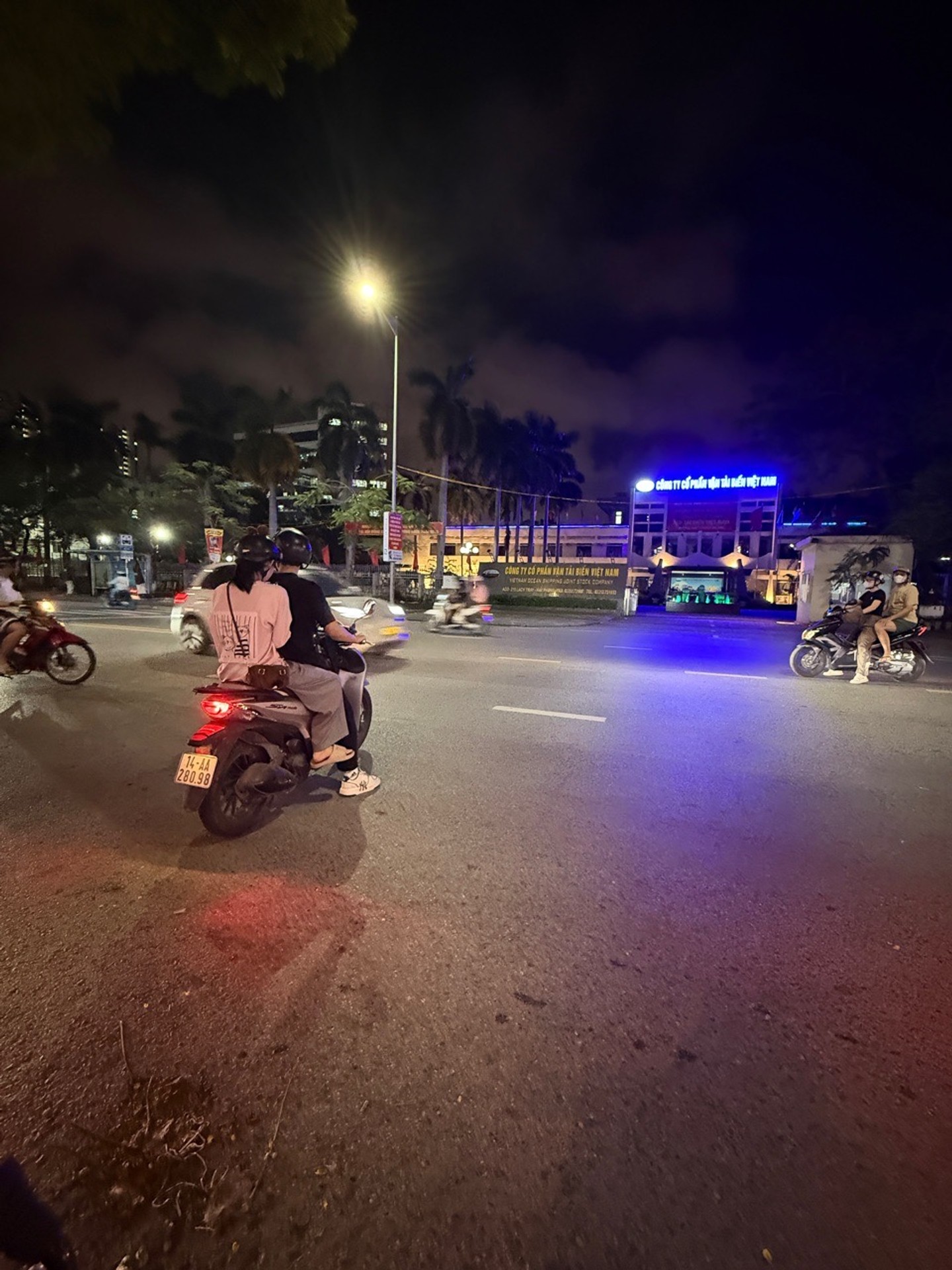 Nhà Kinh Doanh Đỉnh Cao Gần Phố Hào Khê - Cơ Hội Vàng Trong Tầm Tay