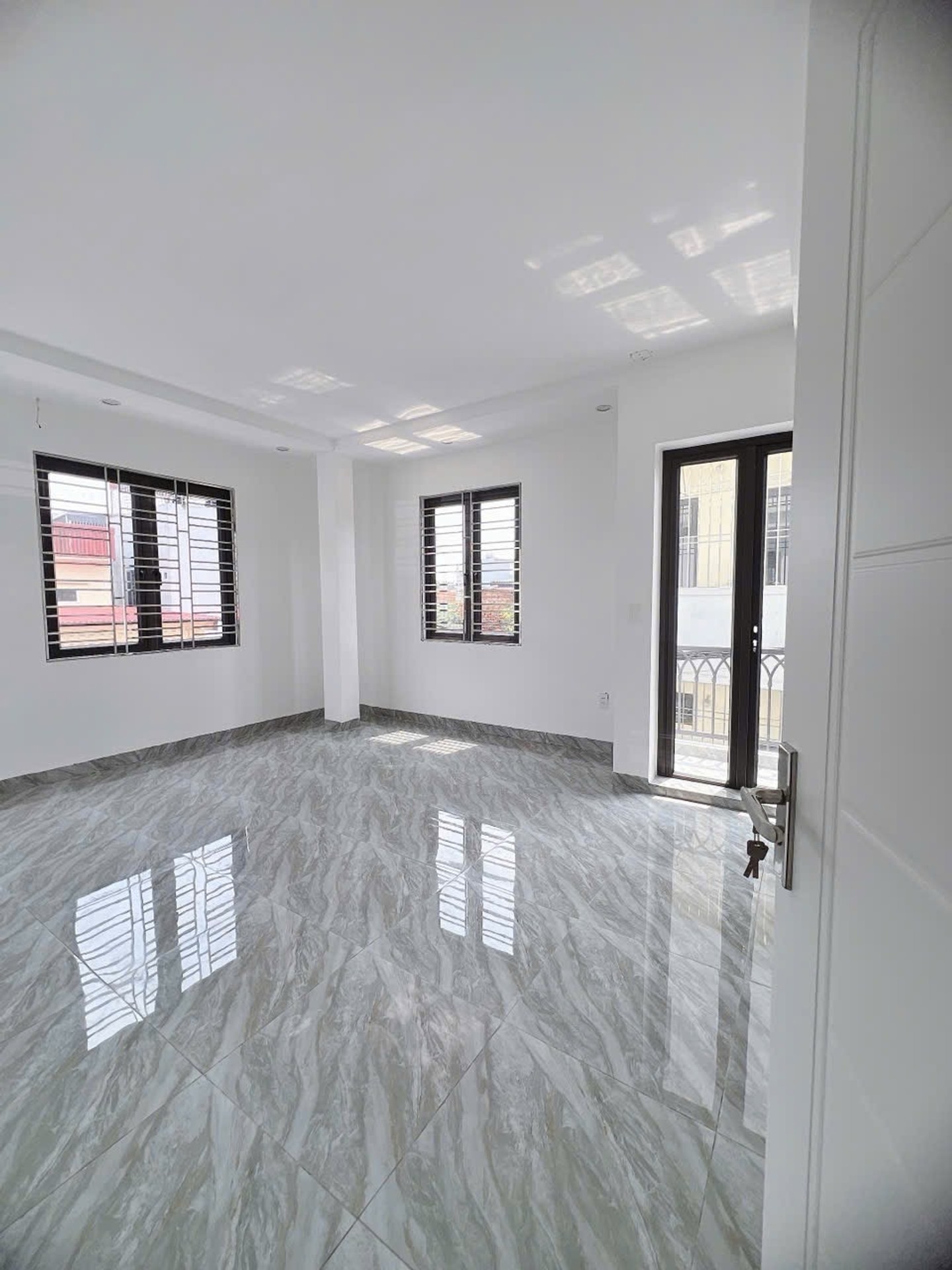 Nhà riêng 3 tầng độc lập tại khu vực Hàng Tổng với đầy đủ tiện nghi