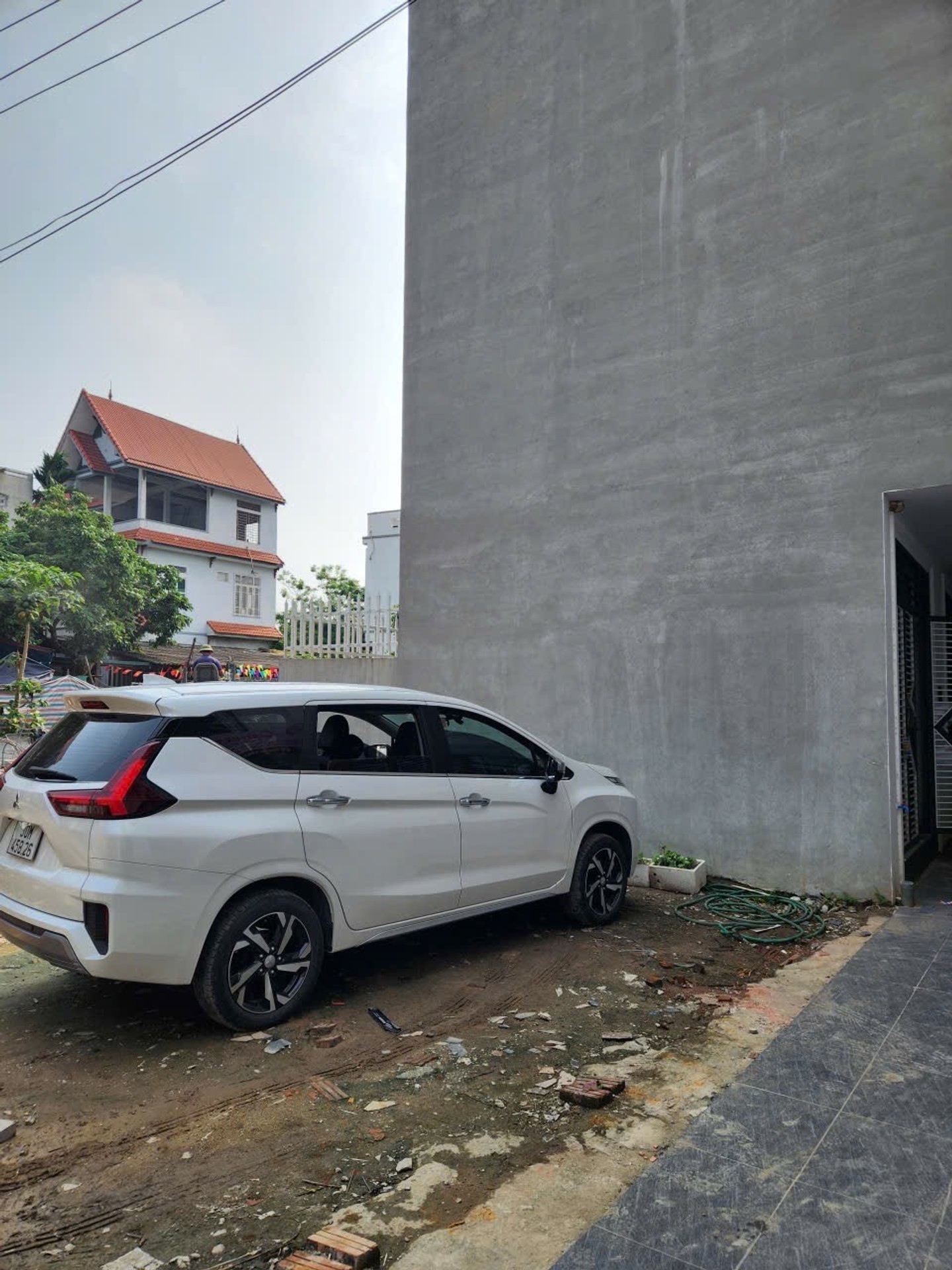 Nhà phố 4 tầng mới toanh, ô tô đỗ ngay cửa tại Đông Sơn Chúc Sơn