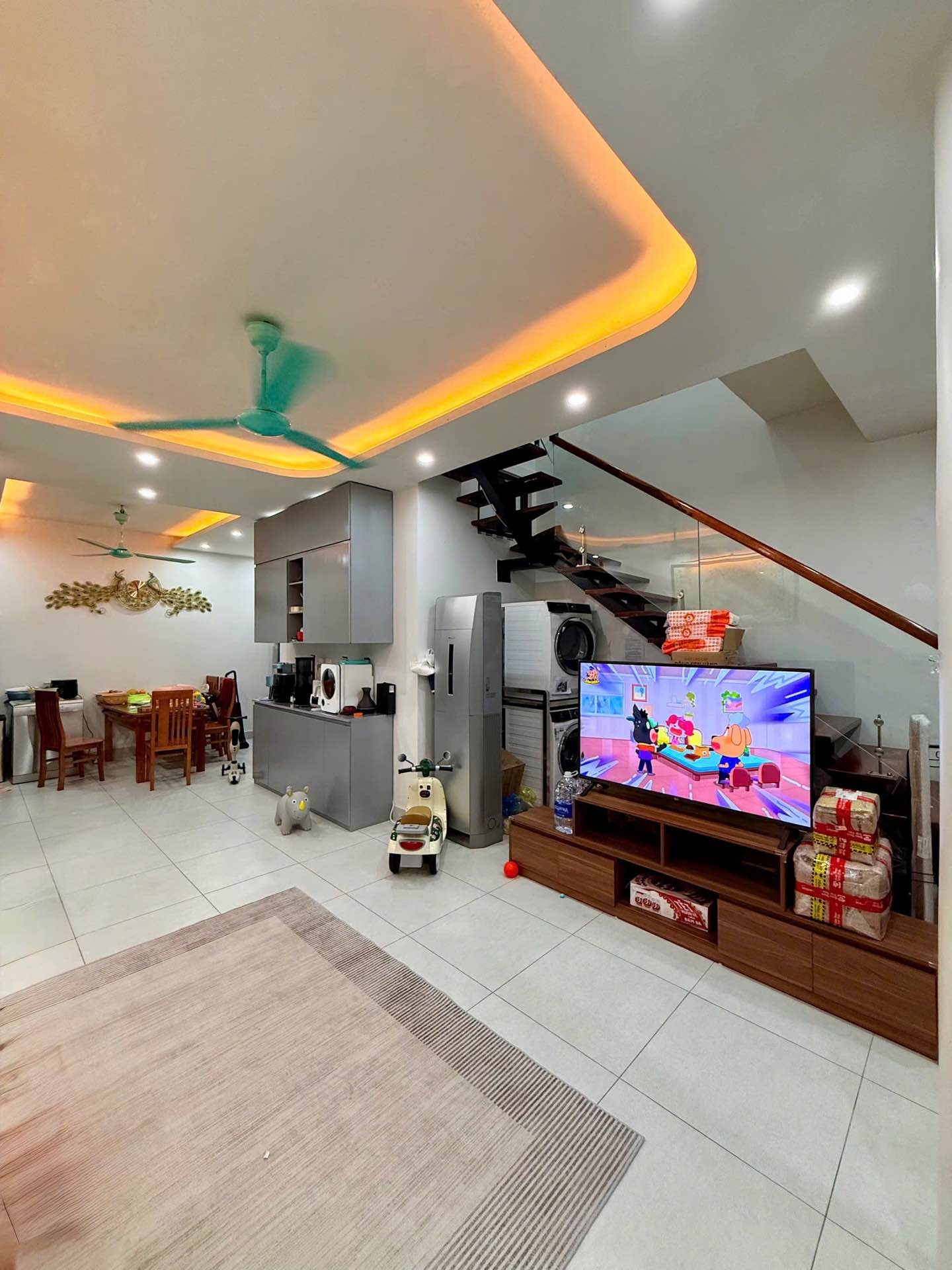 Bán nhà Hoàng Mai-phố Lê Trọng Tấn 4tỷ, 48.6m2 x3tầng. Mt 5.2m. Ngõ 20m ô tô tránh
