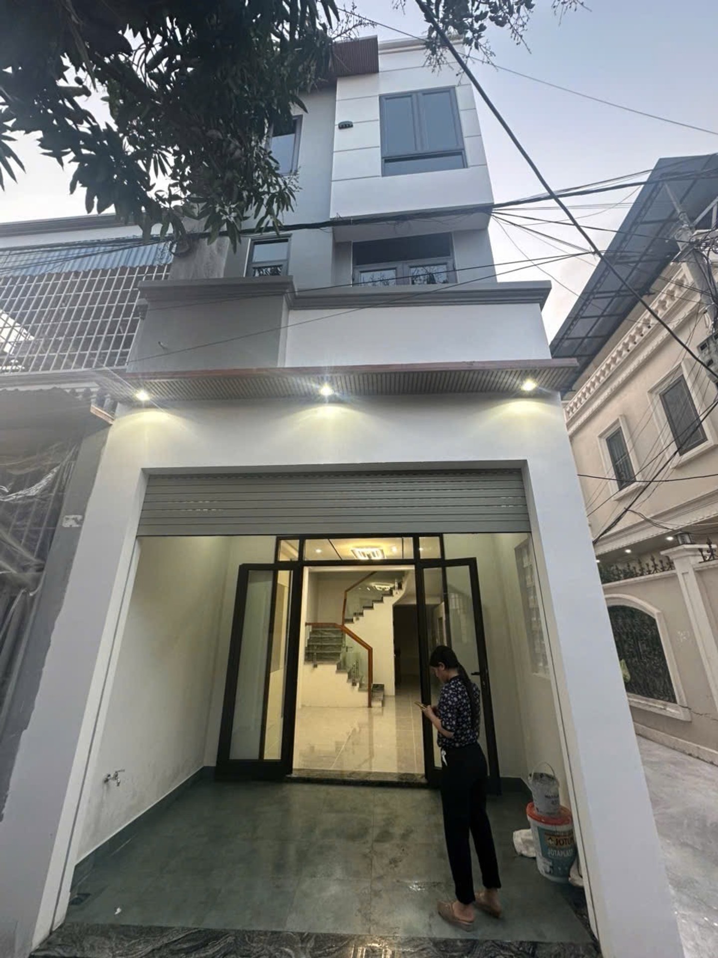 Nhà góc 2 thoáng, ô tô đỗ cửa ngay trung tâm Đồng Hoà