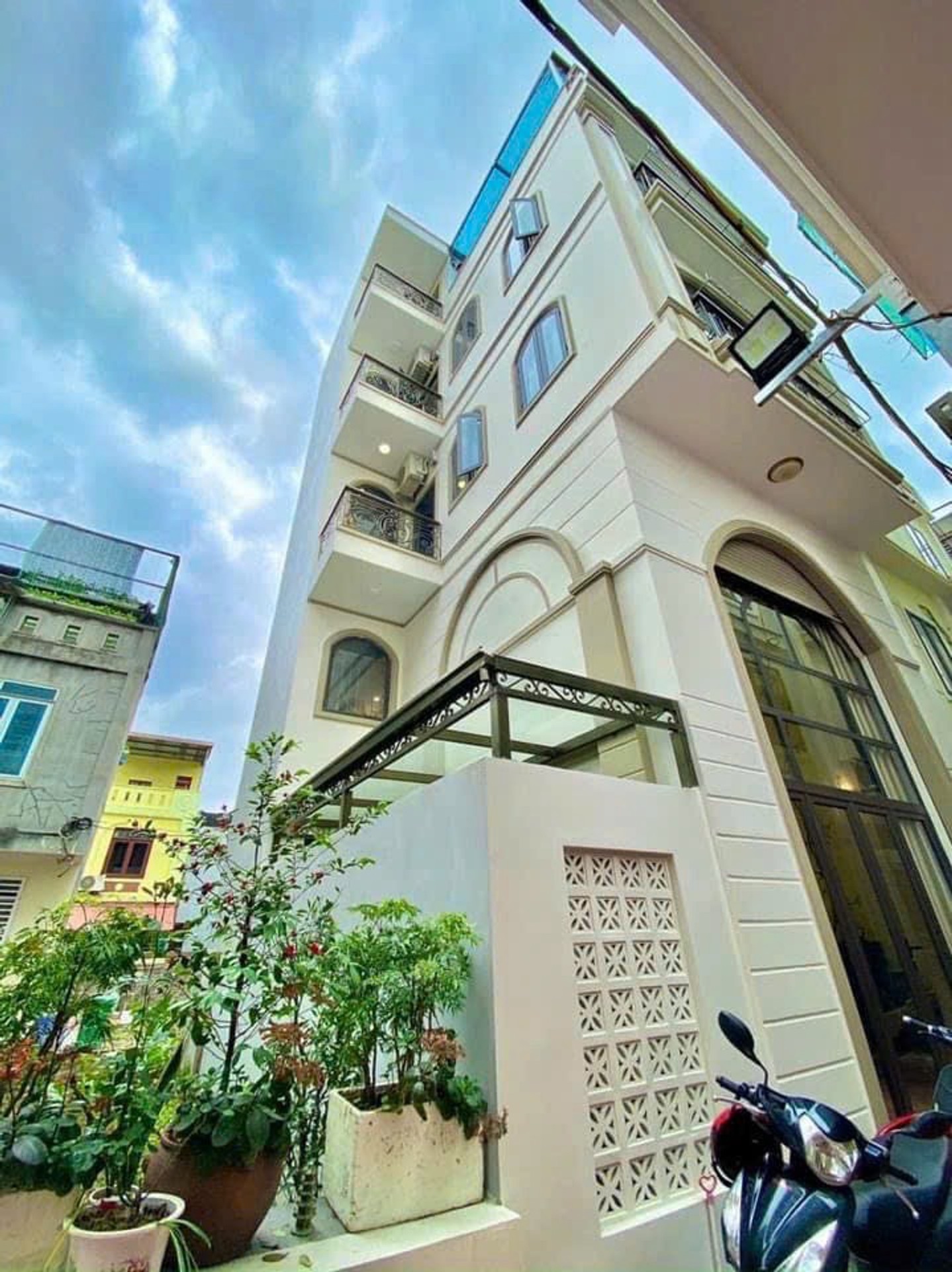 Nhà Vuông Vắn, Lô Góc 3 Mặt Thoáng Đằng Hải - Ô Tô Đỗ Cửa, Mặt Tiền Rộng