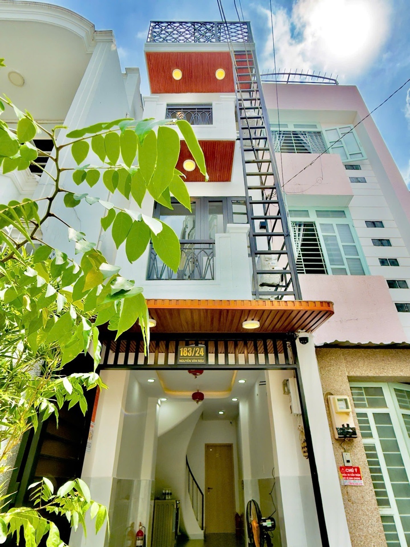 Bán chdv 6 phòng dòng tiền 30tr/th - 4 tầng hoàn công đủ chỉ 6.x tỷ