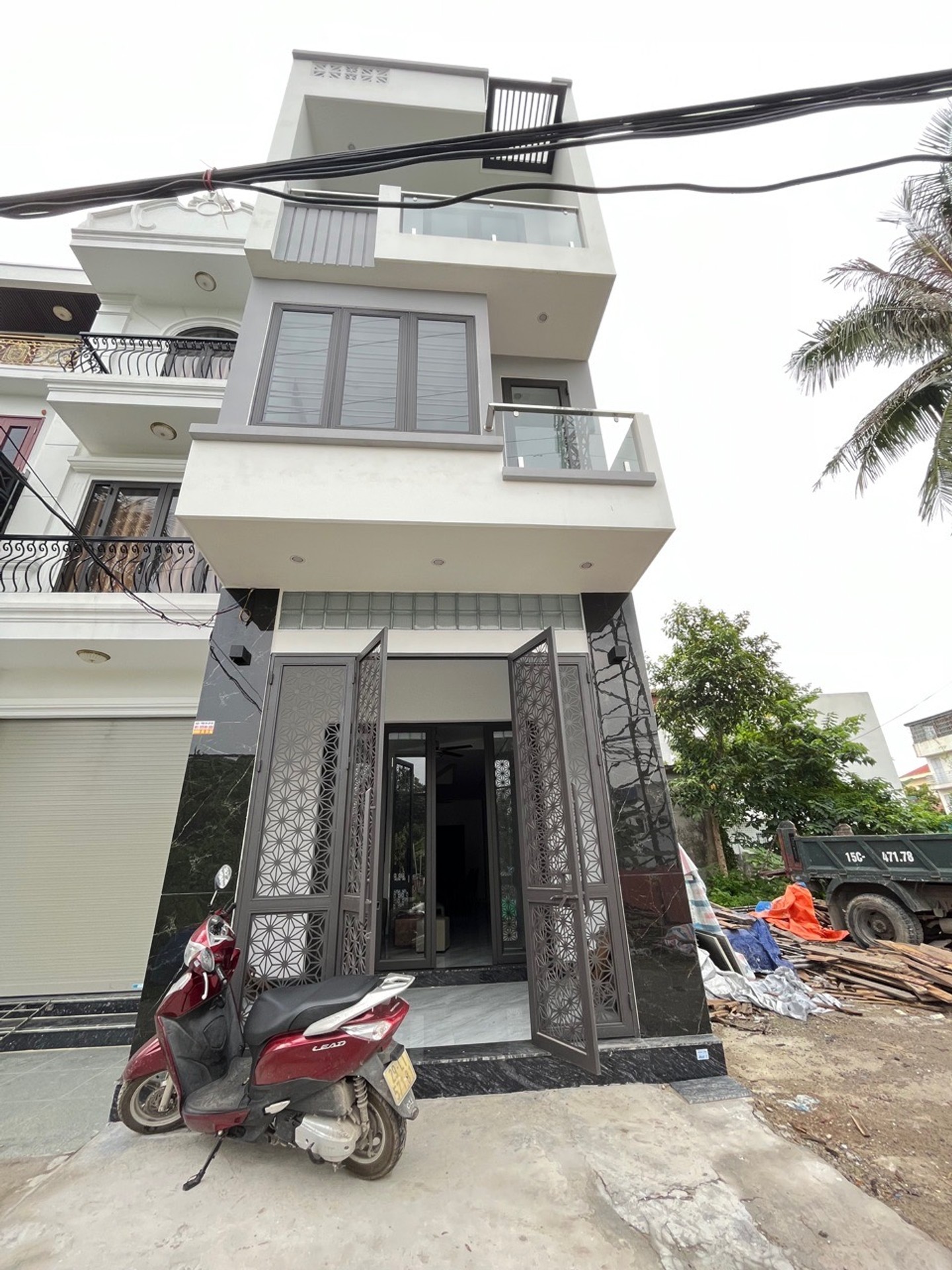 Nhà Mới Tinh Trương Văn Lực, Ô Tô Đỗ Cửa, Nội Thất Xịn Sò, Đáng Sở Hữu Ngay