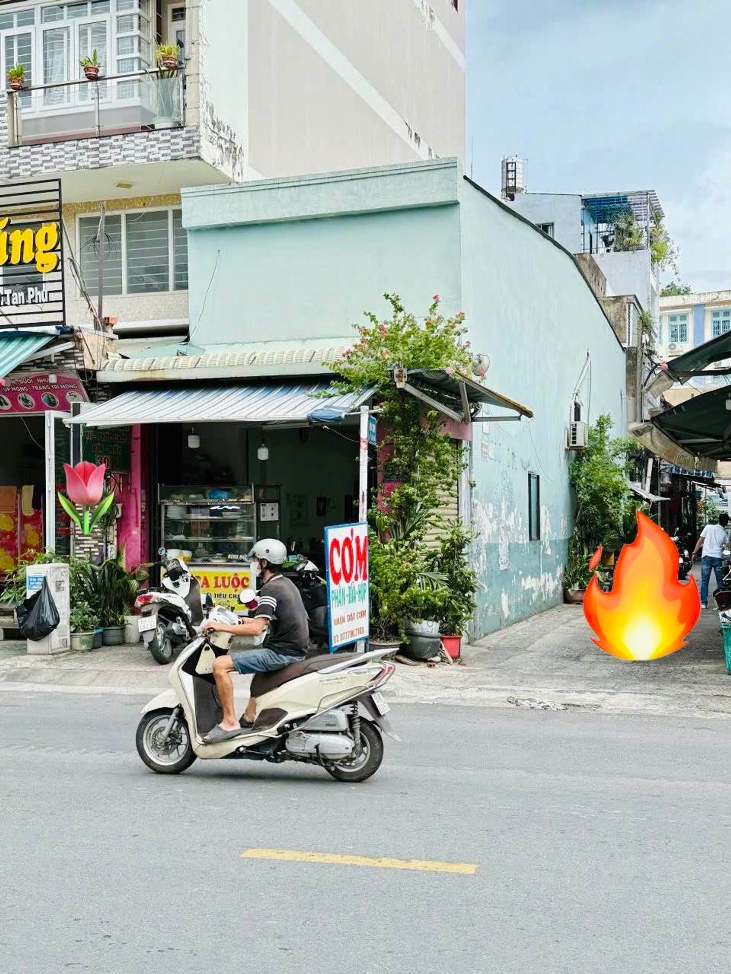 Nhà góc 2 mặt tiền 4x20m, Tân Phú, giá thương lượng