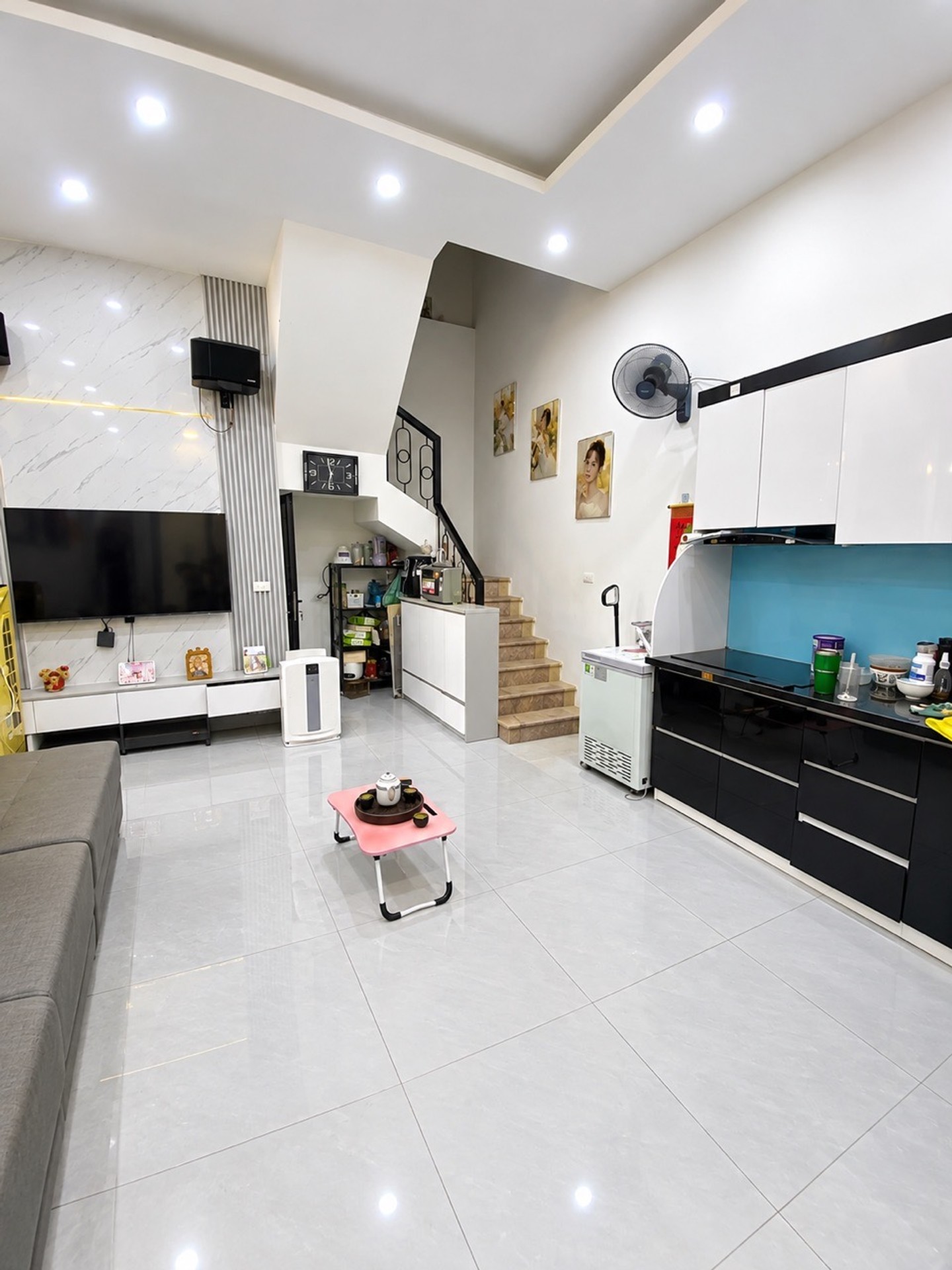 Bán nhà 4 tầng, 29.7m² tại Minh Khai sát Times City, hướng Tây Nam thoáng mát