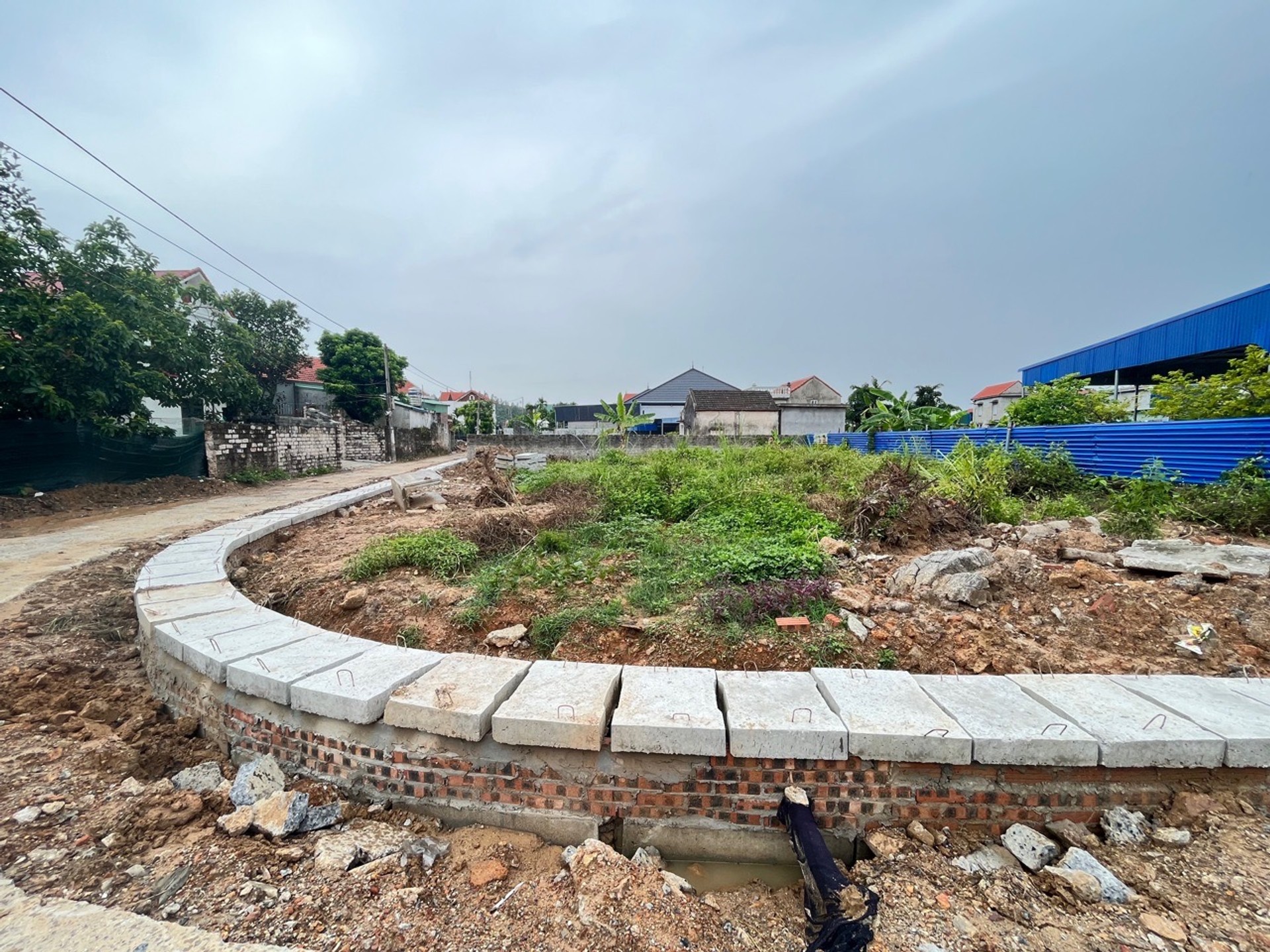 Lô đất góc vị trí đắc địa gần trung tâm hành chính, đường ô tô rộng rãi