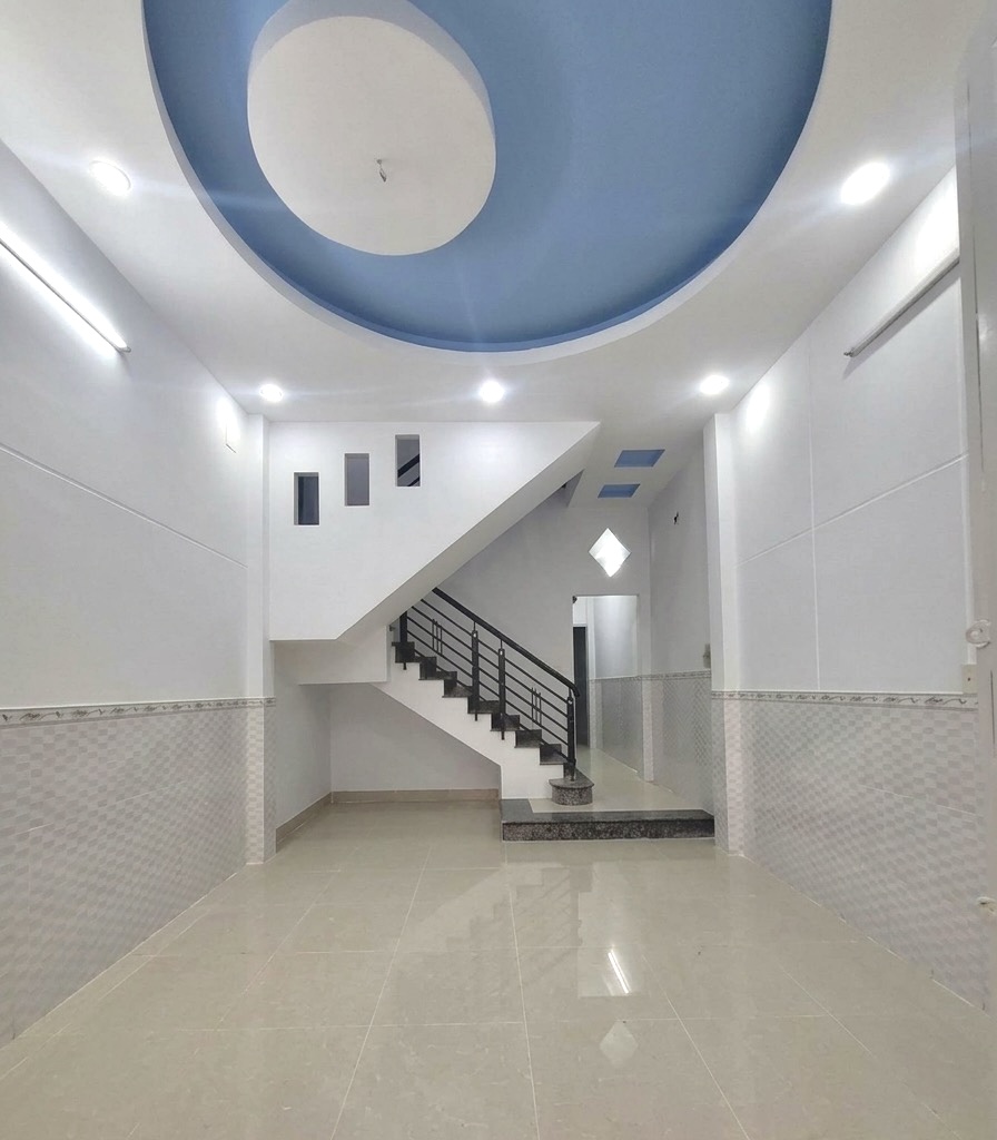 Chỉ 4 tỷ xíu nhà mới xây Tỉnh Lộ 10,DT(68m2)hẻm ô tô vào ở ngay(KK1909).