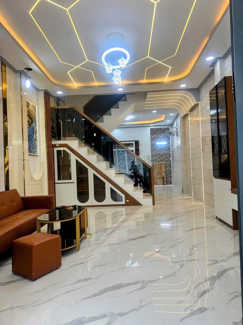 NHÀ LÔ GÓC GẦN DƯƠNG BÁ TRẠC – QUẬN 8 | 54M² | 2 TẦNG | NHỈNH 5 TỶ