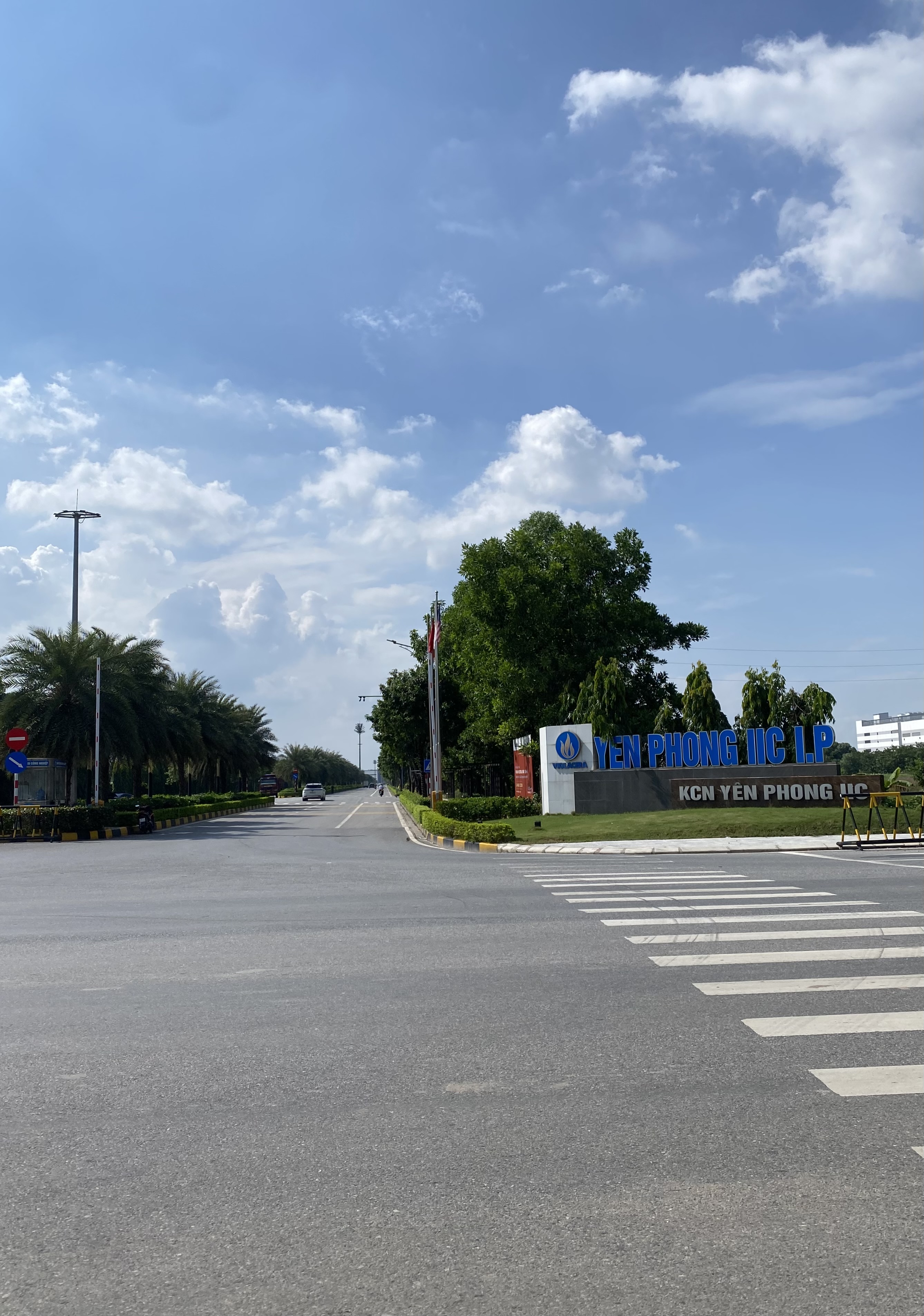 B.Á.N N.H.À YÊN TRUNG - LÔ GÓC MT 6M - 3 MẶT THOÁNG - NGÕ THÔNG - Ô TÔ QUA - 2,66 T.Ỷ
