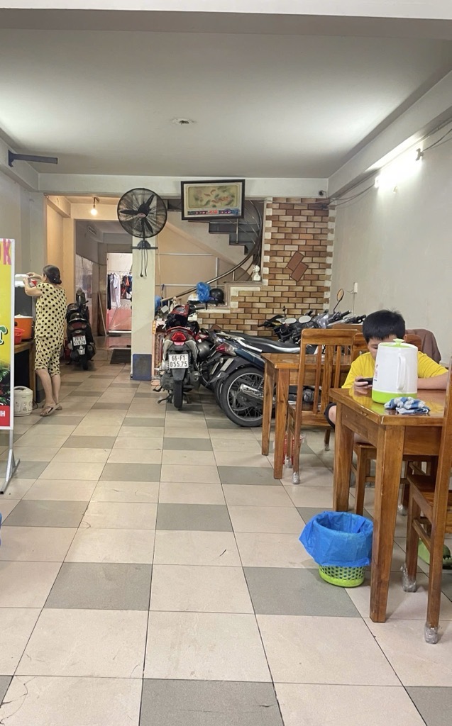Bán nhà mặt phố 4 tầng tại Tân Bình, diện tích 101m2