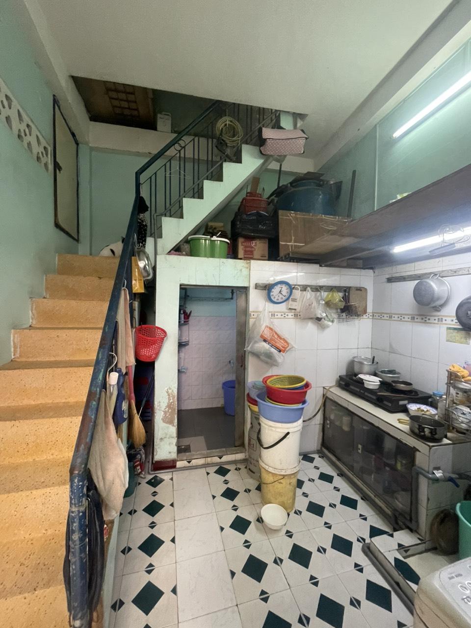 Nhà riêng 4 phòng ngủ 4 tầng tại Phường 6 Tân Bình giá 5.5 tỷ