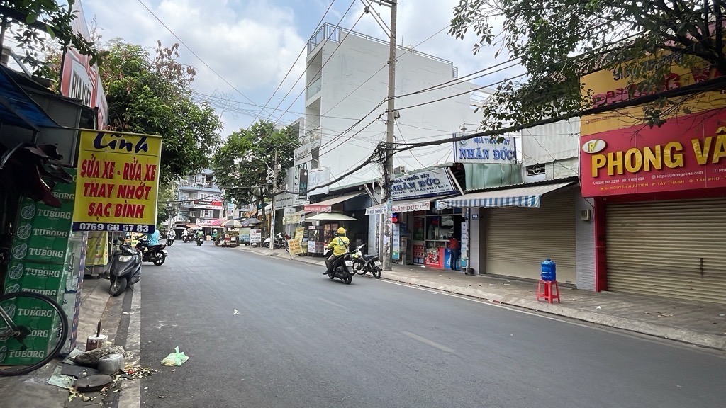 💰 22 TỶ | MẶT TIỀN NGUYỄN HỮU TIẾN – TÂN PHÚ
🏪 158m² – ngang gần 7m × 25m | 1 trệt 1 lầu | 7 phòn