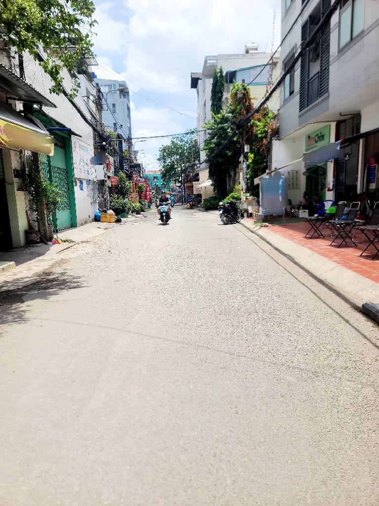 🔥 GIẢM 2,5 TỶ | MẶT TIỀN TÂN KỲ TÂN QUÝ – TÂN PHÚ
💰 Giá chào mới 11,5 tỷ | 98m² | Ngang 3,3m × 30