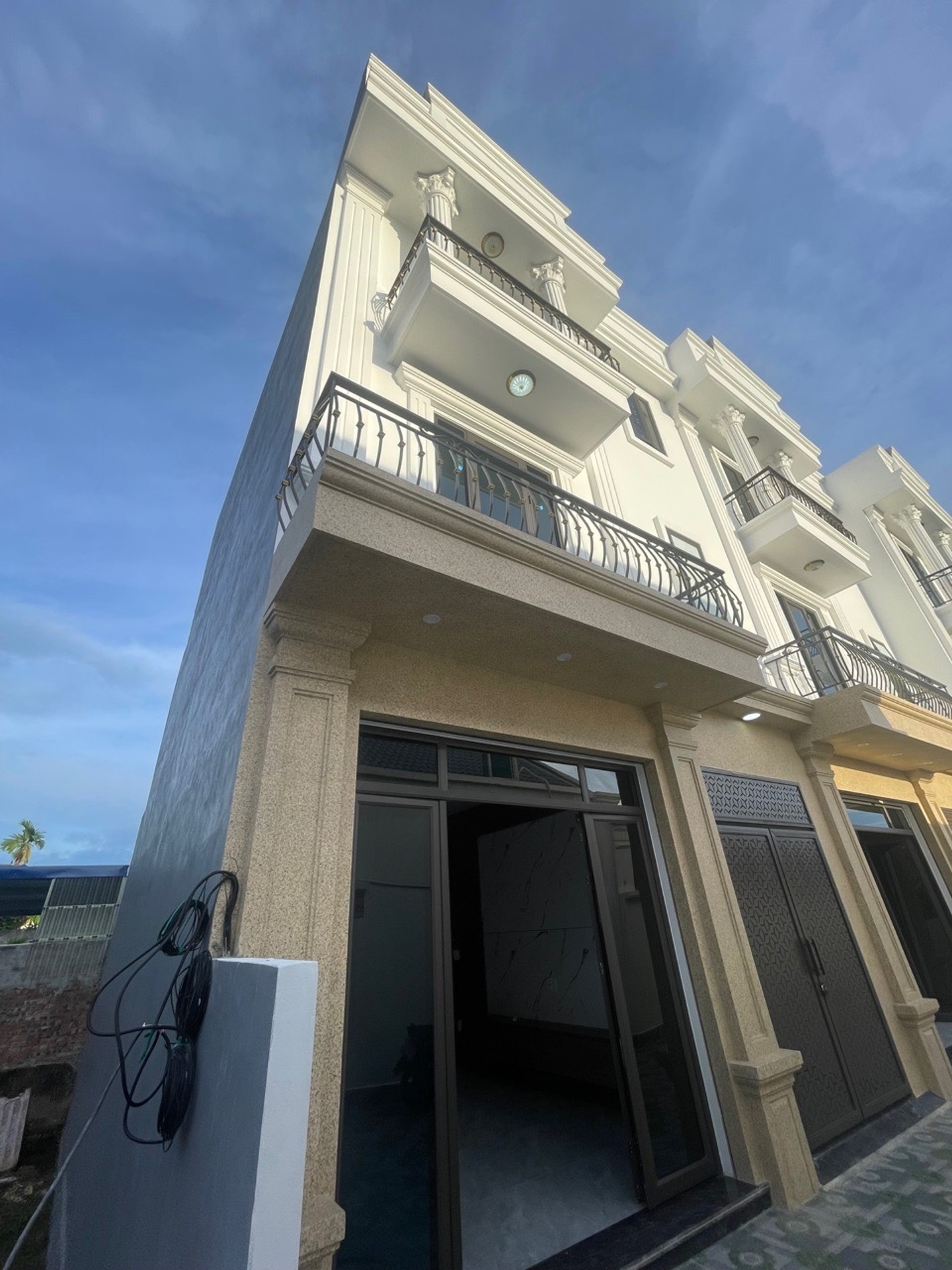 Nhà riêng 3 tầng hiện đại tại Đồng Quang - Đặng Cương với thiết kế tối ưu không gian