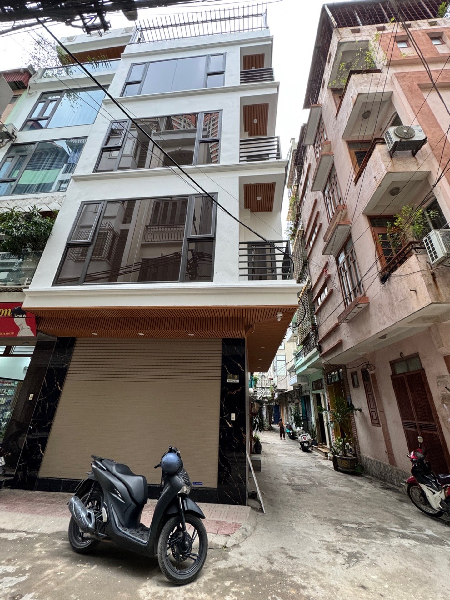 Nhà góc thoáng sáng mặt phố Tây Sơn, giá sốc giảm ngay 300 triệu