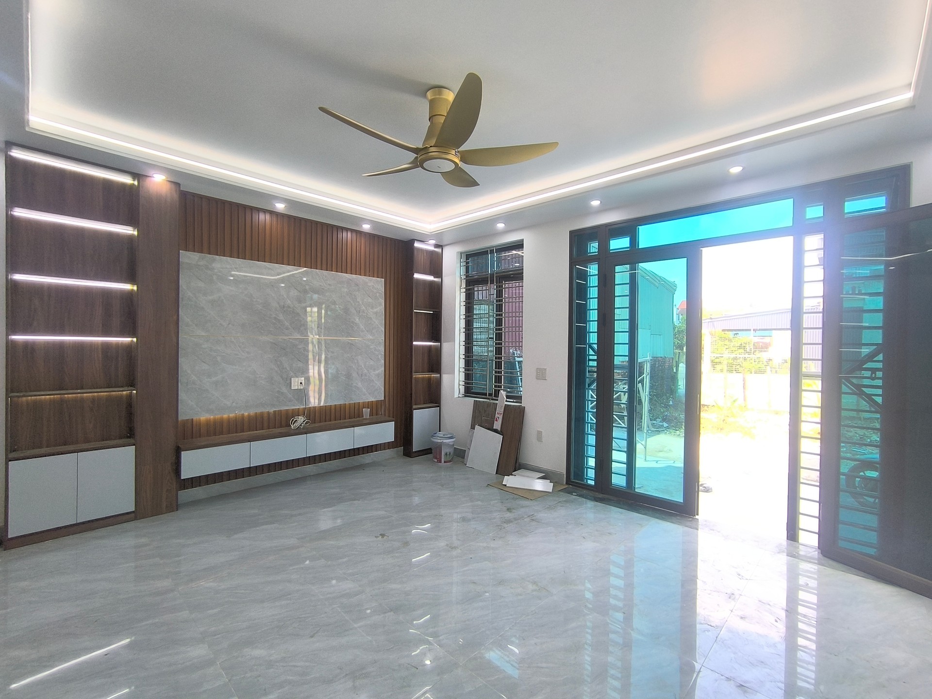 Nhà riêng 3 tầng hiện đại tại khu vực Chợ Hương - Hưng Đạo, Phạm Gia Mô