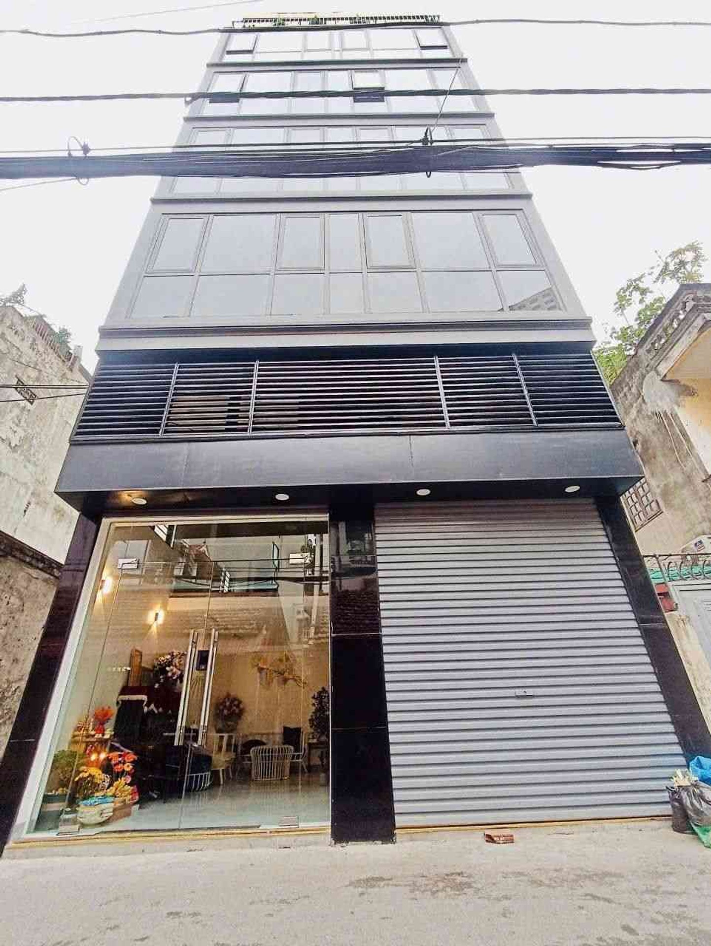 Nhà 7 tầng thang máy mặt tiền rộng tại trung tâm Mỗ Lao