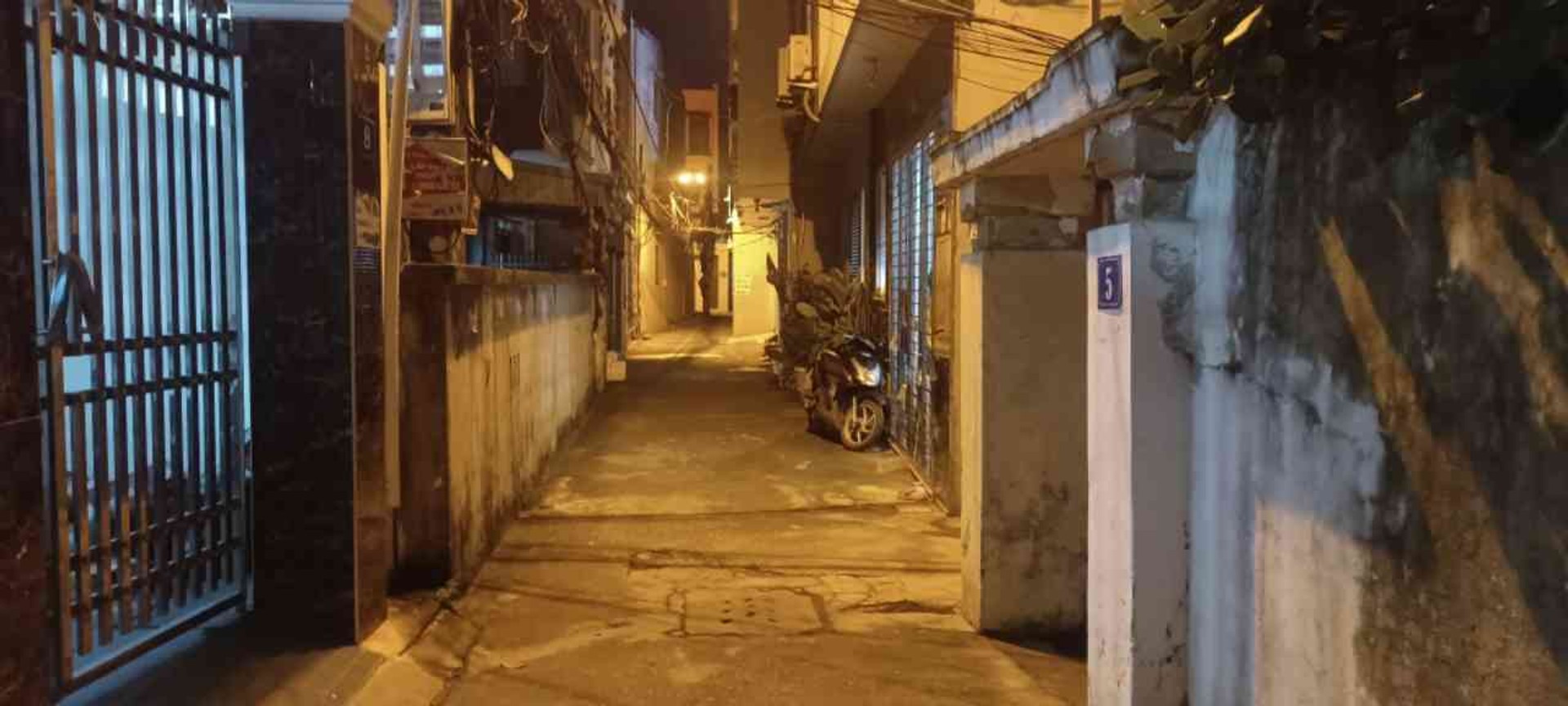 Nhà riêng 3 tầng, thiết kế hiện đại tại Khu phố Tây Văn Cao - Thư Trung