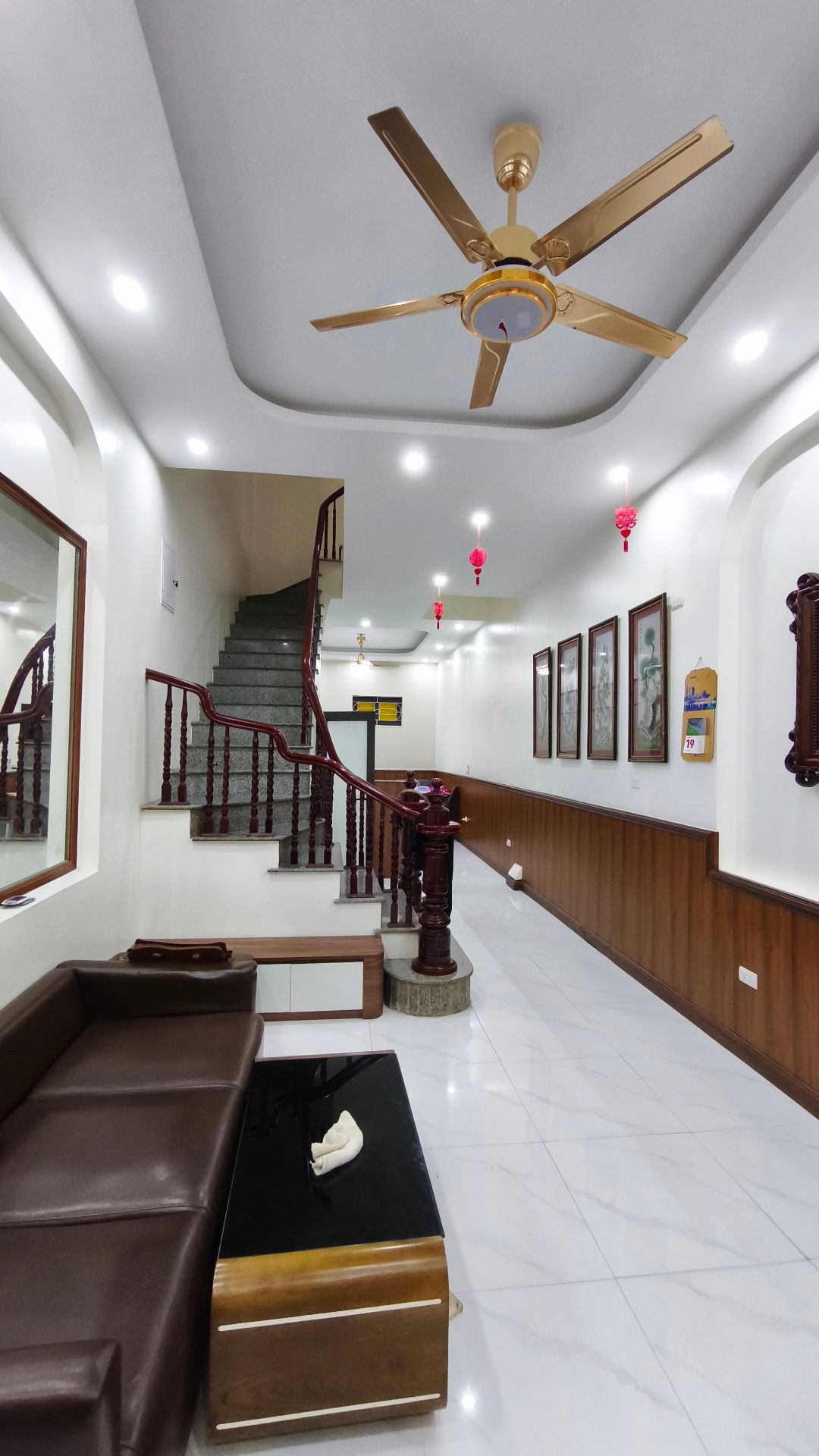 Nhà Góc 3 Tầng Có Ô Chờ Thang Máy, Ngõ Thẳng, Sống Sang