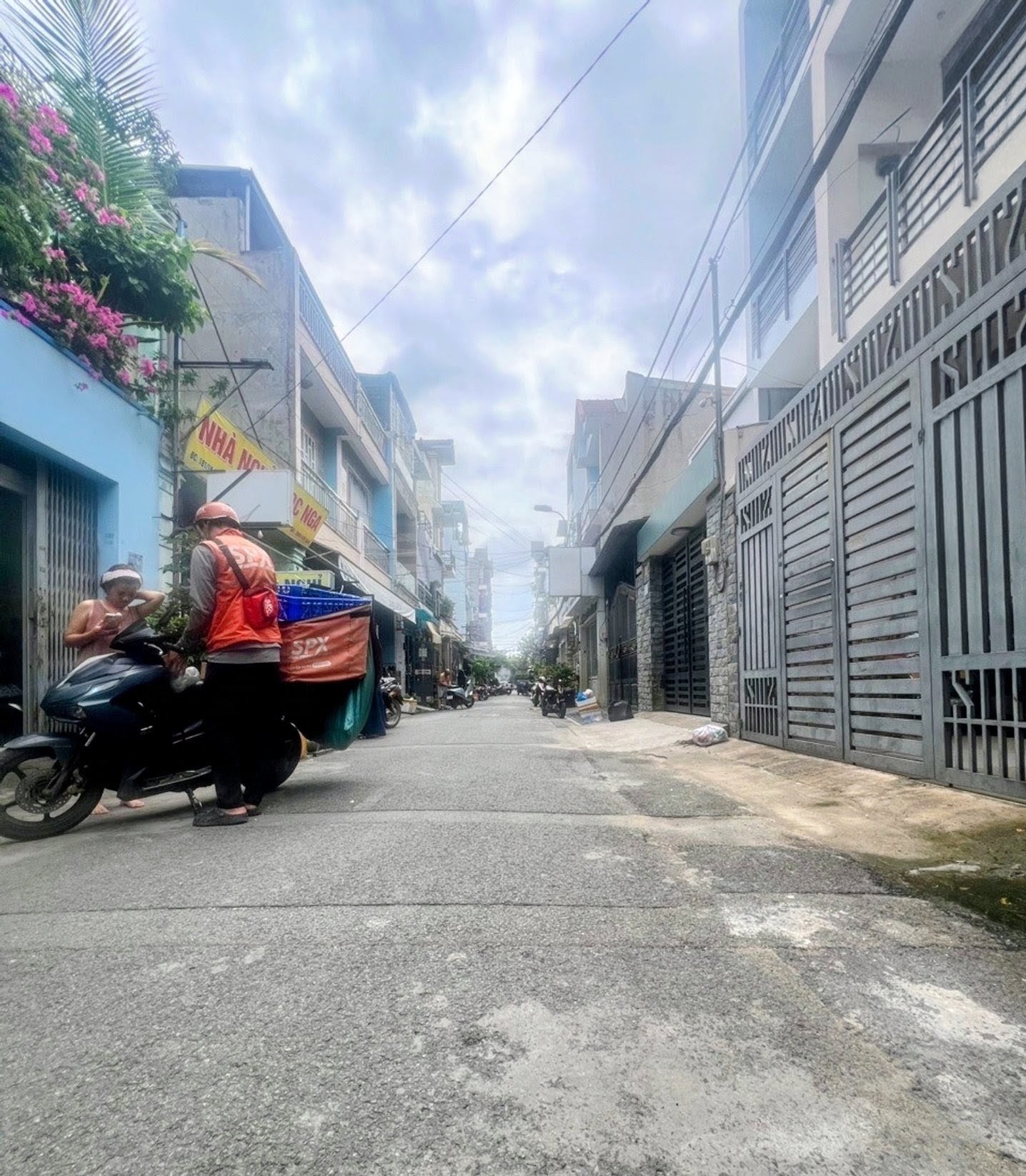 Nhà mới 3 tầng 72m² - Gò Xoài - Bình Tân - giá 8,4 tỷ