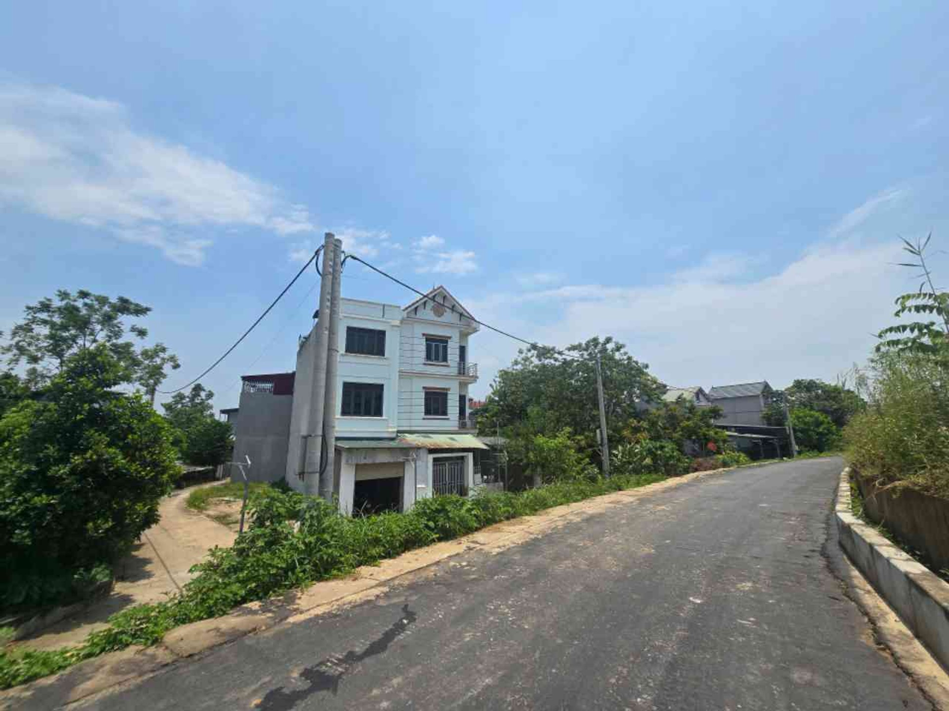 Đất góc đê Tả Đáy view đẹp, sổ đỏ chính chủ