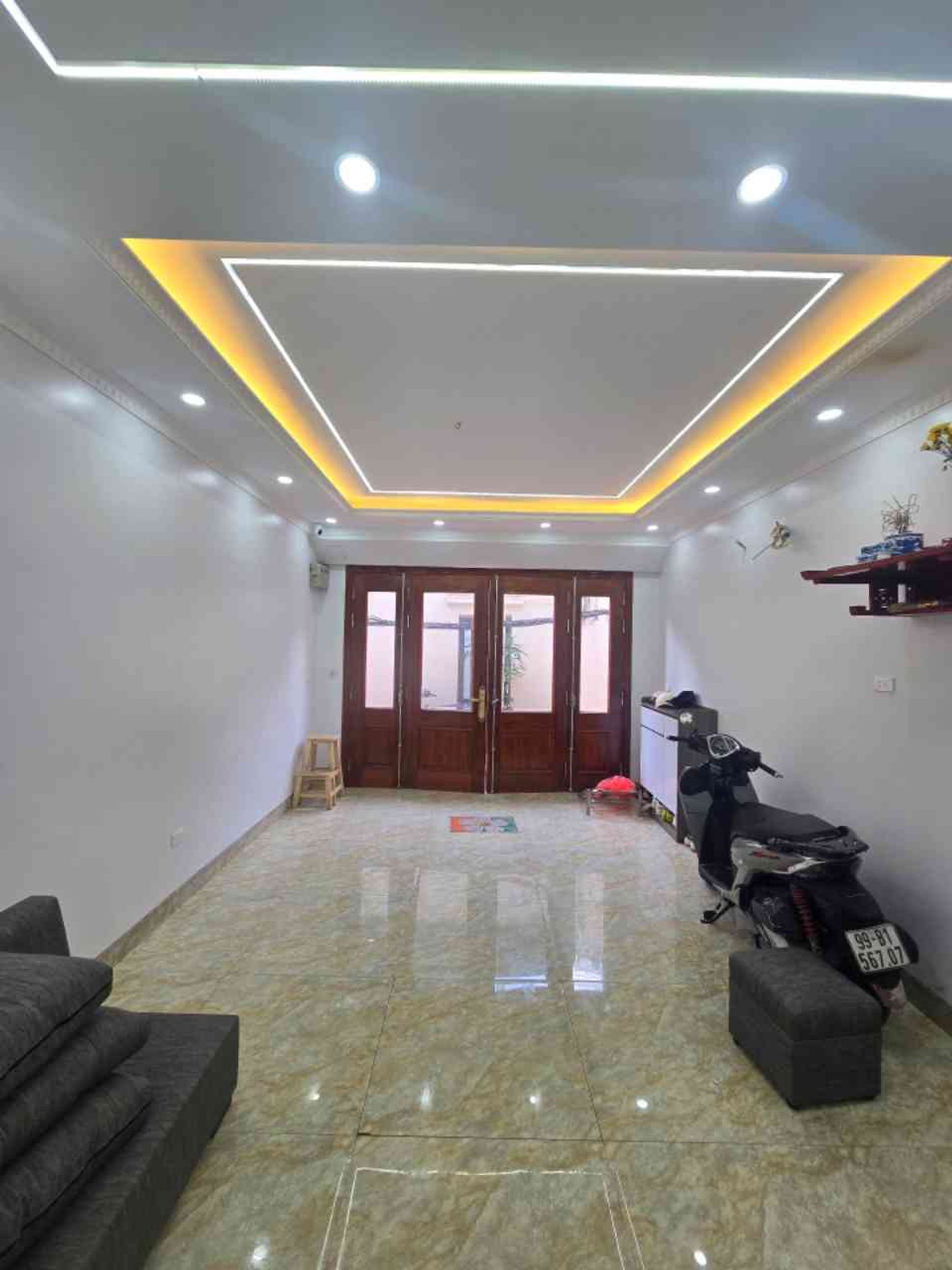 Bán nhà 6 tầng, thang máy, nội thất cao cấp tại Cầu Giấy