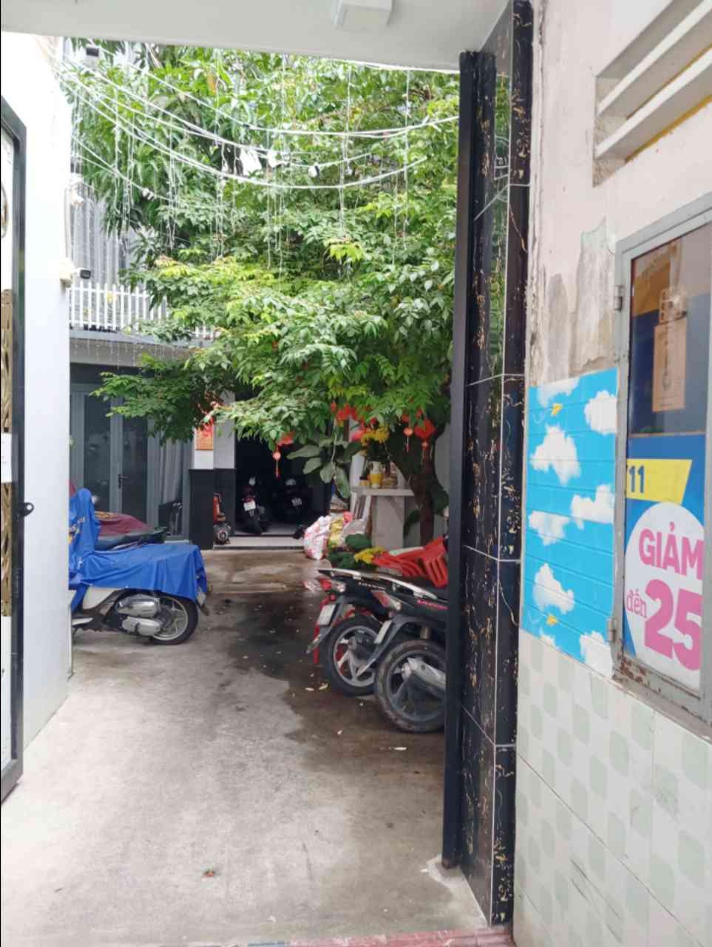 Bán nhà mặt tiền 3 tầng 163m2 tại phường Tân Phú giá tốt