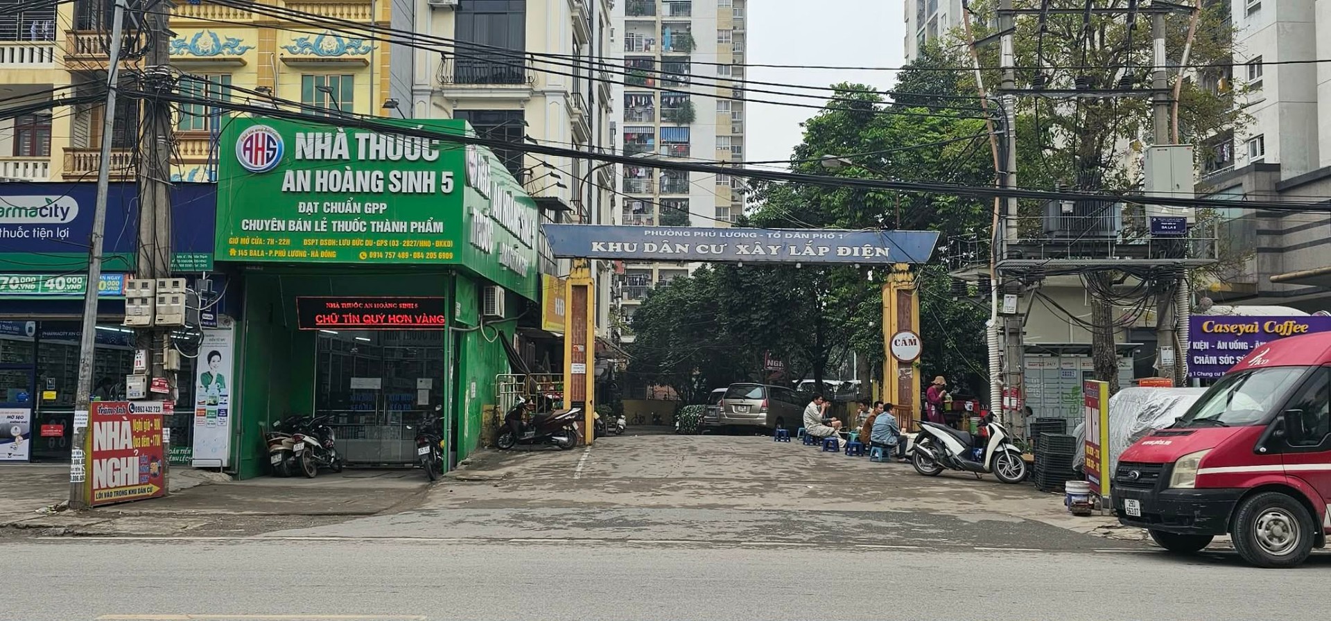 Nhà Lô Góc 5 Tầng Có Thang Máy, Ô Tô Đỗ Cửa Tại Hà Đông