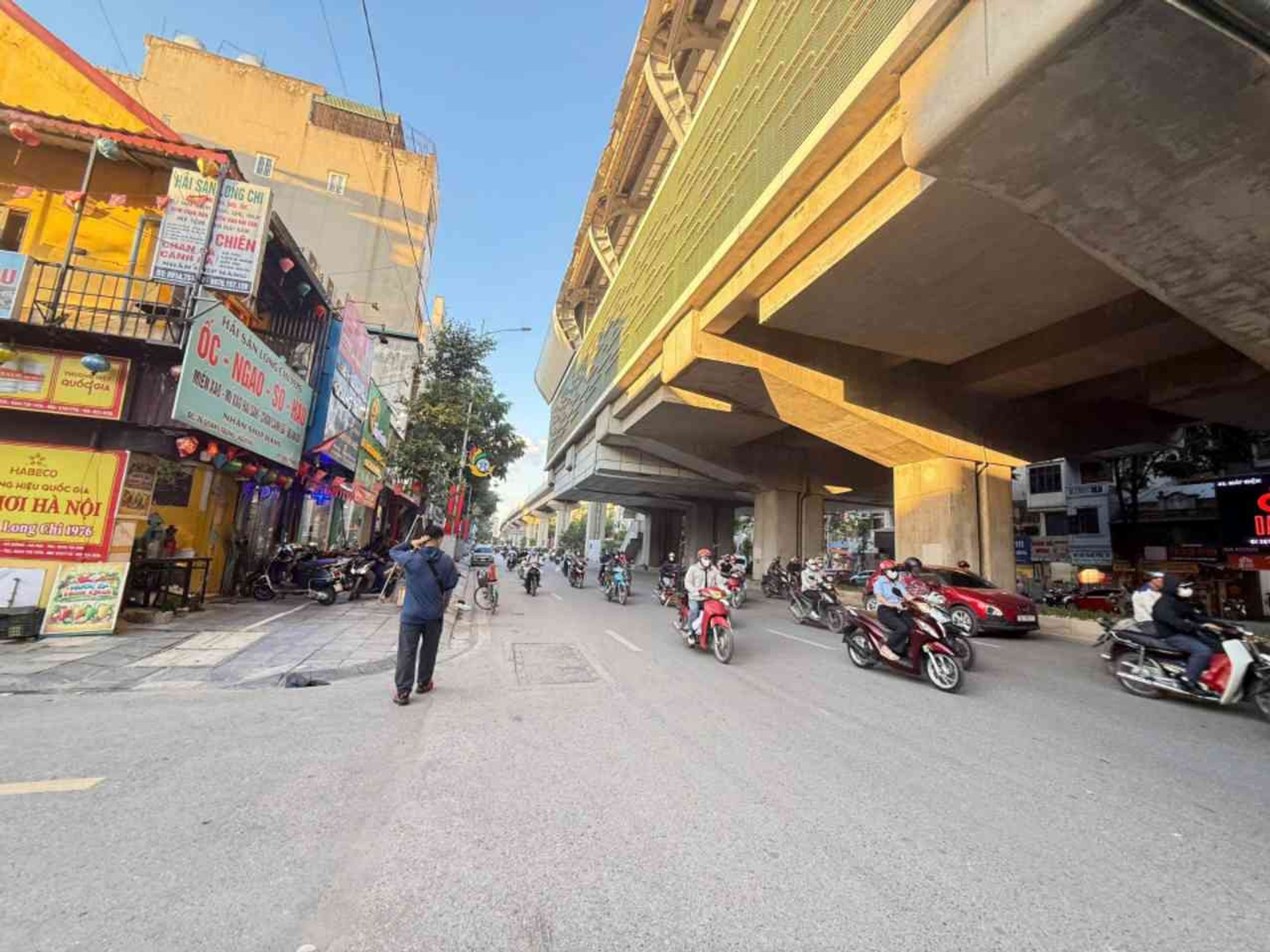 Bán nhà mặt phố lô góc kinh doanh cực đỉnh Quang Trung