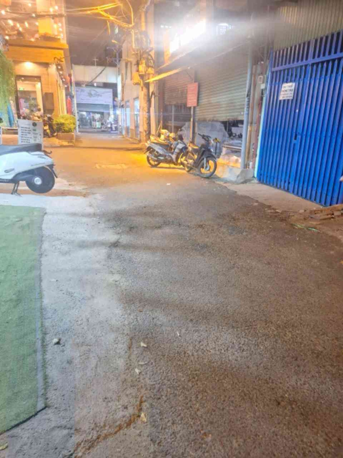 Bán nhà riêng tại phường Nguyễn Văn Quá, diện tích 297 m², vị trí gần Metro Tham Lương