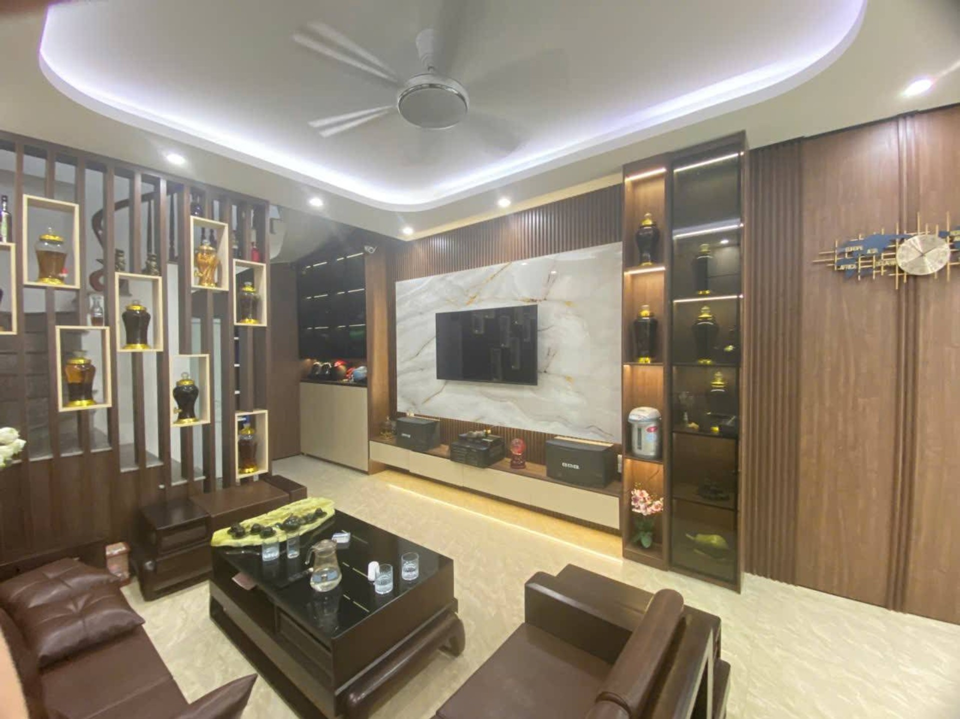 Biệt Thự Kiến Hưng – Ô Tô Tránh, Kinh Doanh Đỉnh