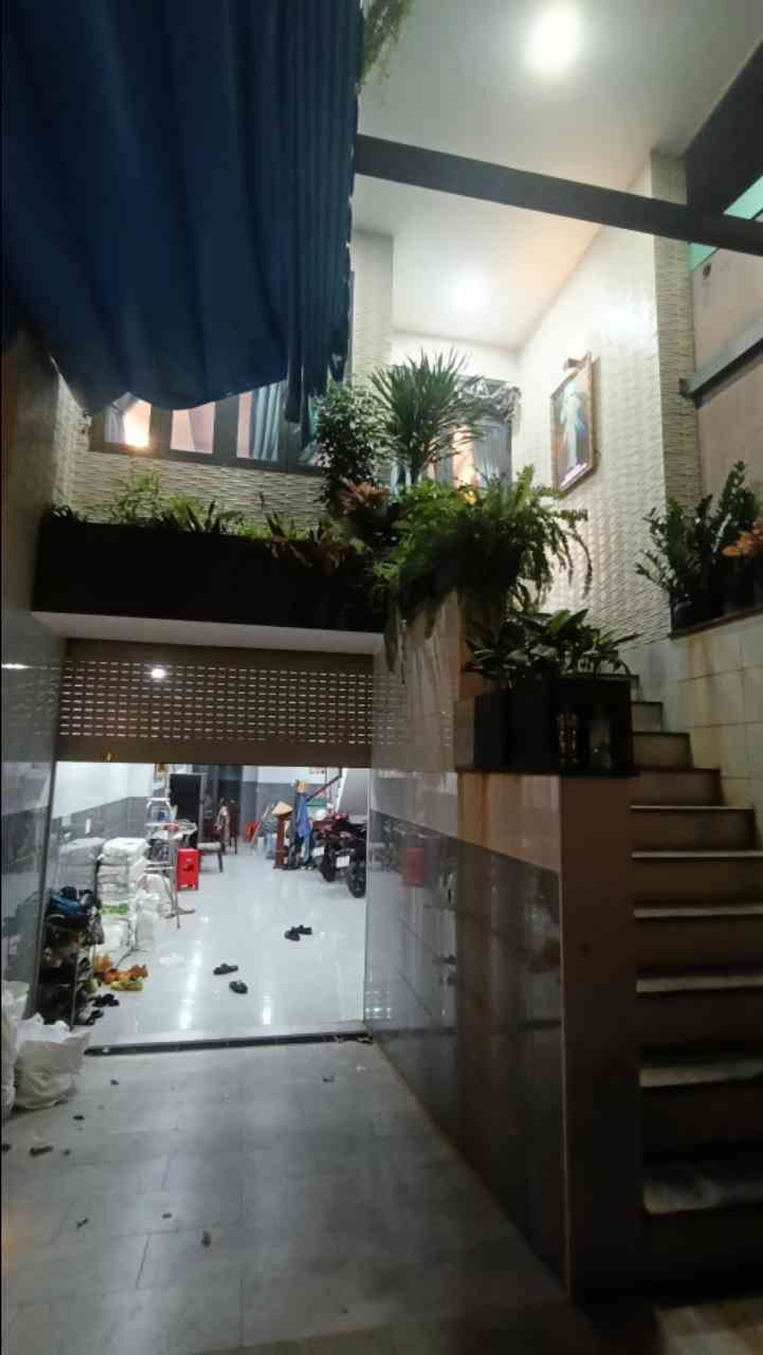 Bán nhà mặt phố , 4 tầng, diện tích 87.5 m2, mặt tiền 5.6 m, thiết kế hiện đại