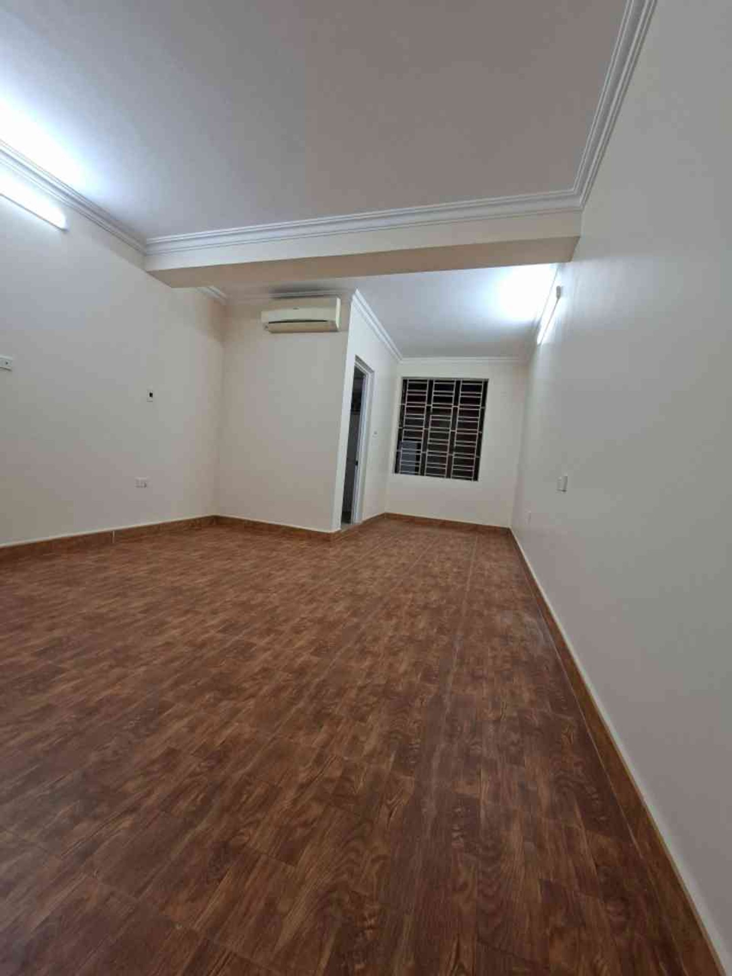 Bán nhà phố Lê Hồng Phong, 60m², 4 tầng, hướng Đông Nam