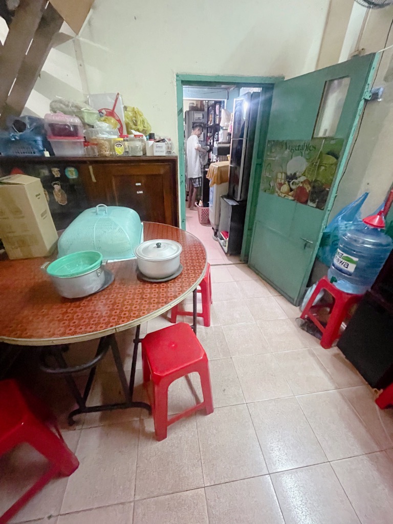 Bán nhà 2 tầng mặt tiền rộng tại phường 9, Tân Bình