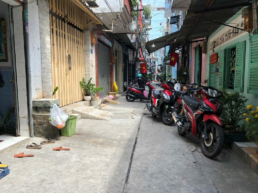 Nhà rộng mặt tiền lớn, trung tâm Quận 10 - Giá sốc giảm ngay 300 triệu