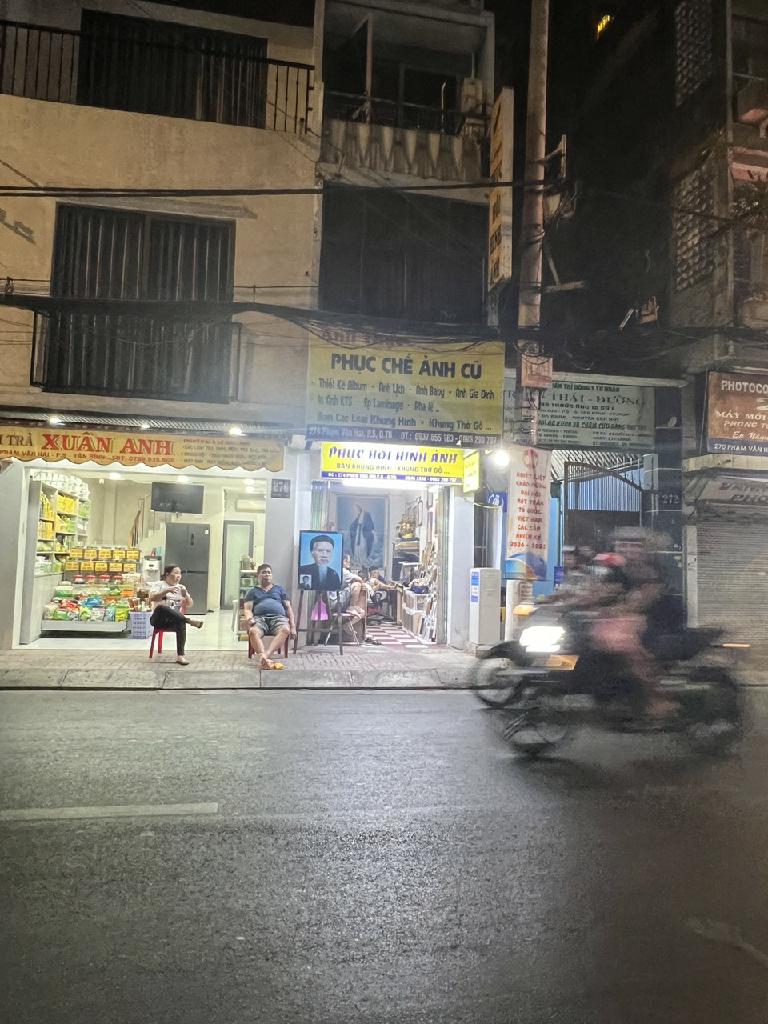 Nhà mặt tiền đắc địa Phạm Văn Hai, giá sốc chốt nhanh