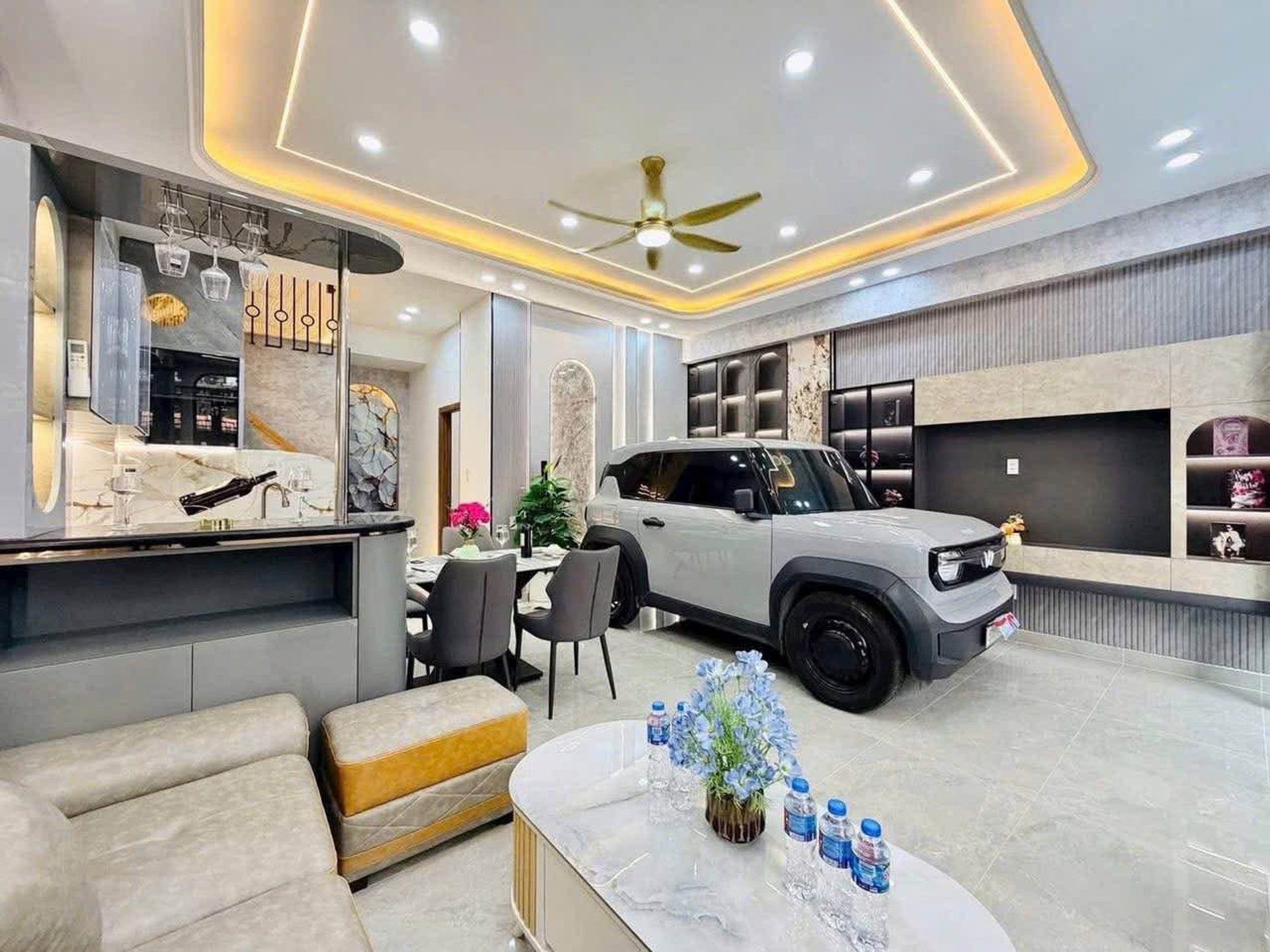 Bán nhà riêng 4 tầng tại quận Tân Bình, diện tích 6x10,5 , ô tô đỗ cửa, giá 8.6 tỷ VNĐ