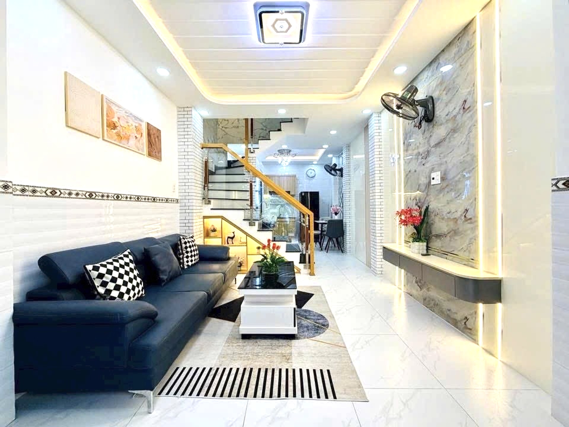 Bán nhà Gò Vấp, 3 tầng BTCT, Phan Huy Ích, sát hẻm xe tải, 3.5 x 8.5m, nhỉnh 4 tỷ