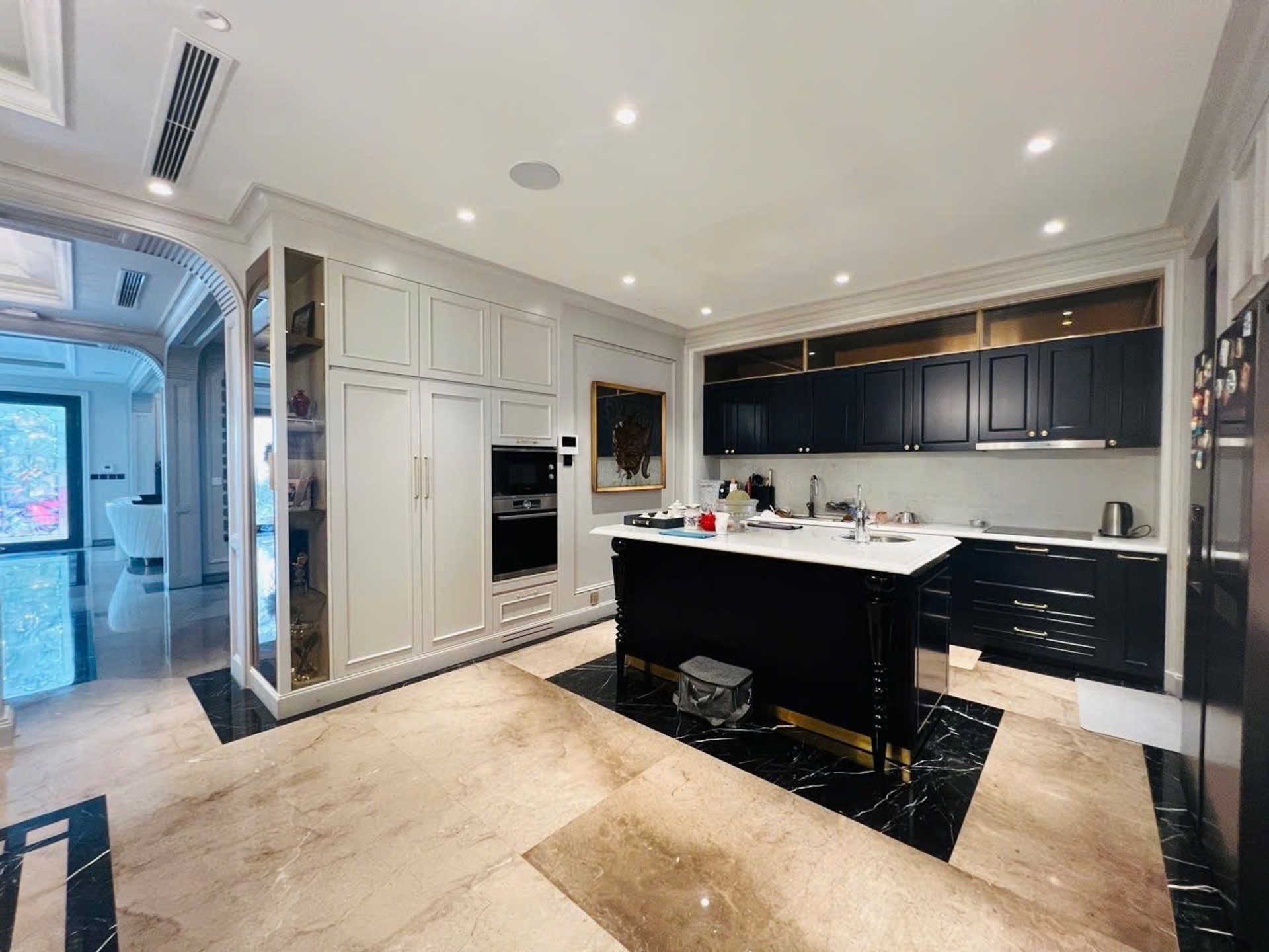 Biệt thự liền kề khu đô thị Anh Dũng II Hải Phòng, diện tích 200m2, nội thất châu Âu, 4 tầng
